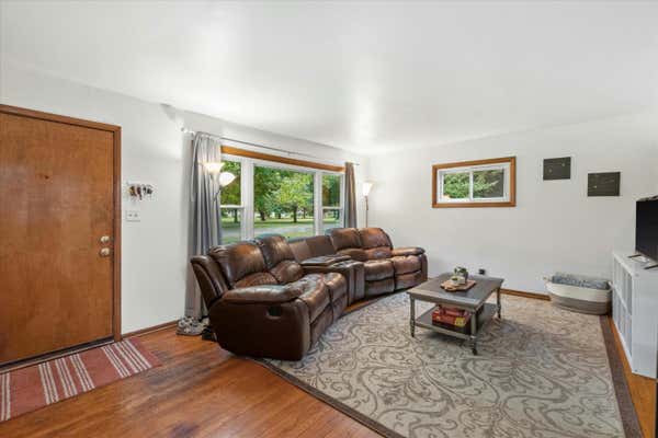 5764 N MILWAUKEE RIVER PKWY, GLENDALE, WI 53209, photo 5 of 59