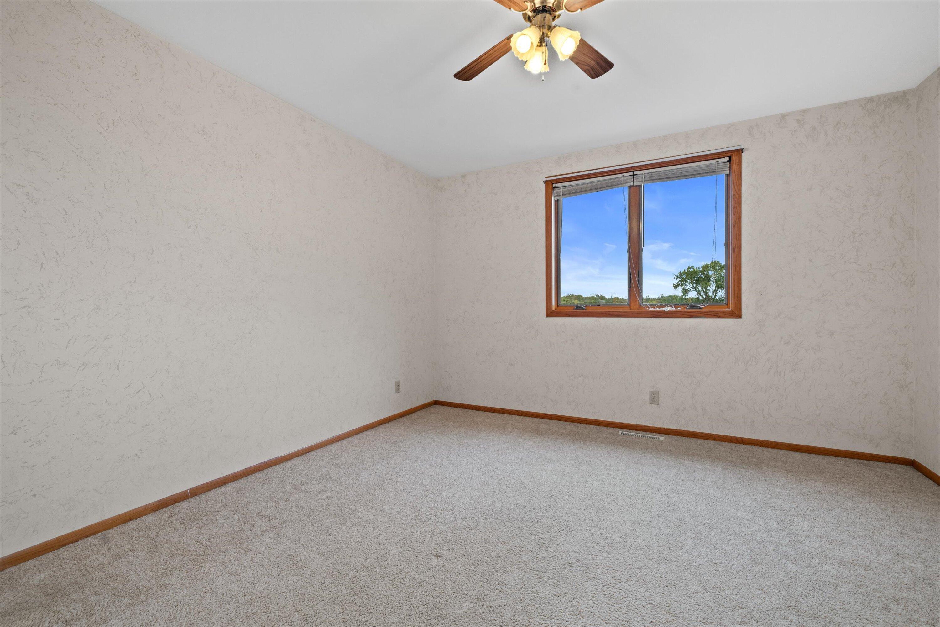 East Troy, Wisconsin, 53120, United States, 4 Bedrooms Bedrooms, ,3 BathroomsBathrooms,Residential,Active,1969679