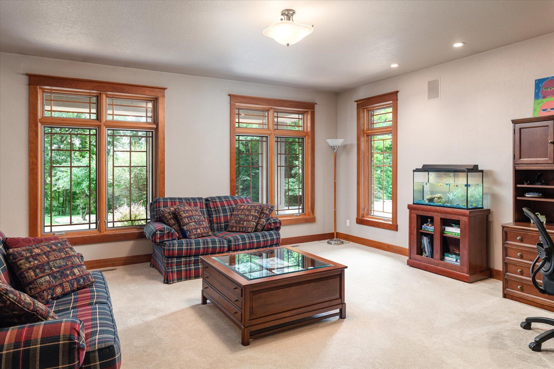 Onalaska, Wisconsin, 54650, United States, ,5 BathroomsBathrooms,Residential,Active,1808207