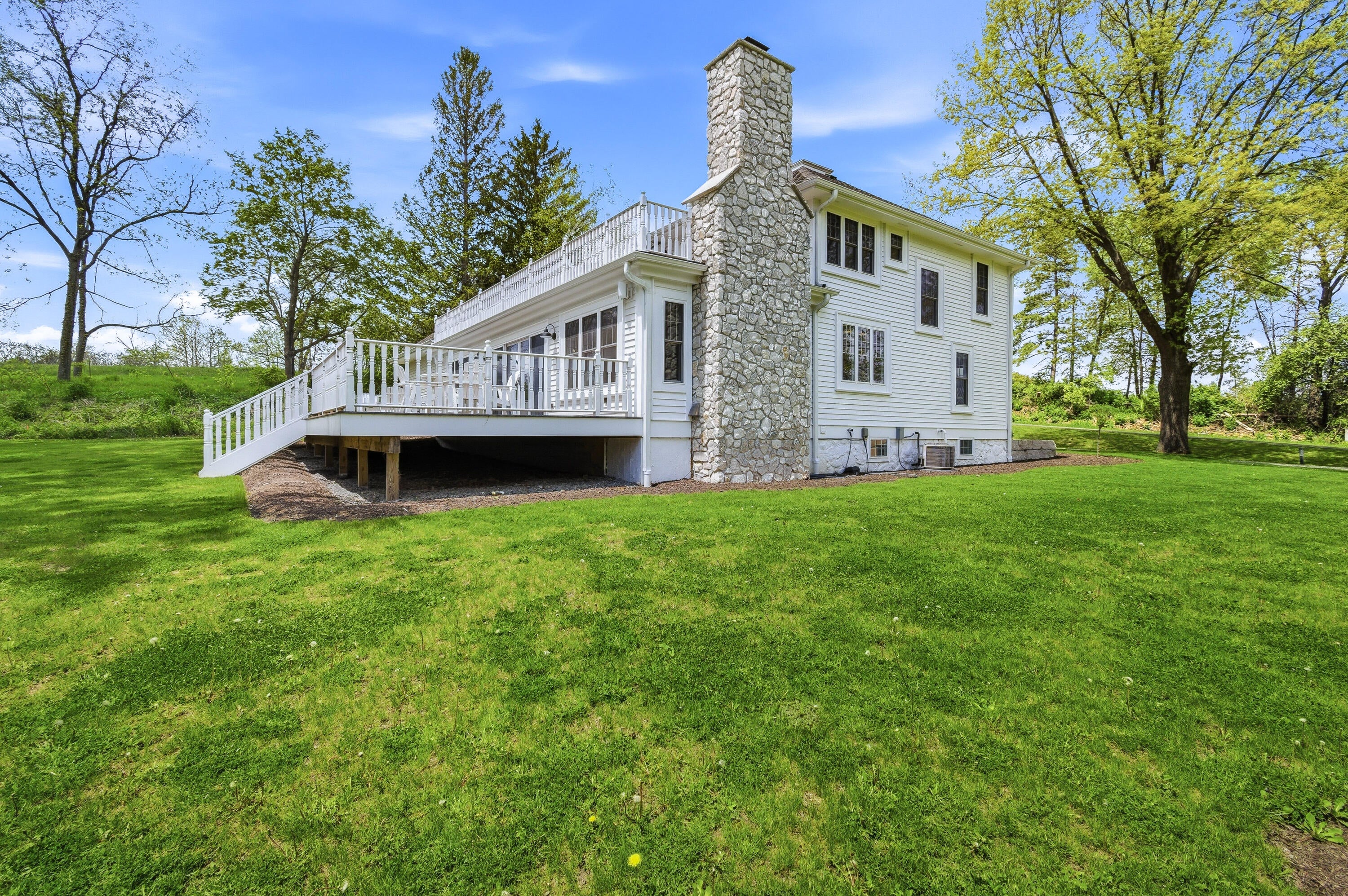 Reeseville, Wisconsin, 53579, United States, 3 Bedrooms Bedrooms, ,4 BathroomsBathrooms,Residential,Active,2052087