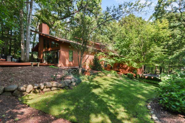 20 ABBEY SPRINGS DR, FONTANA, WI 53125 - Image 1