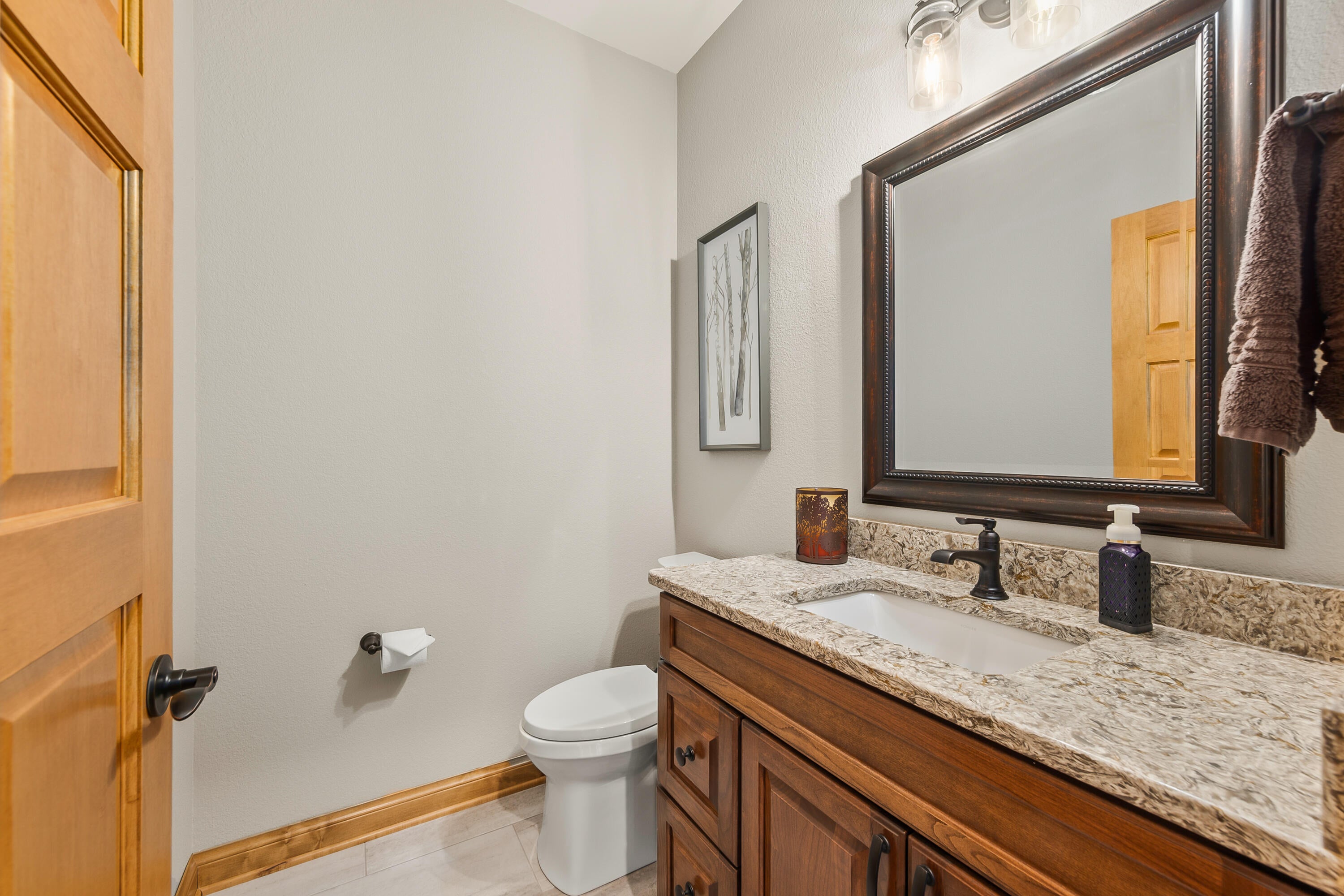 Dousman, Wisconsin, 53118, United States, 5 Bedrooms Bedrooms, ,6 BathroomsBathrooms,Residential,Active,2015850