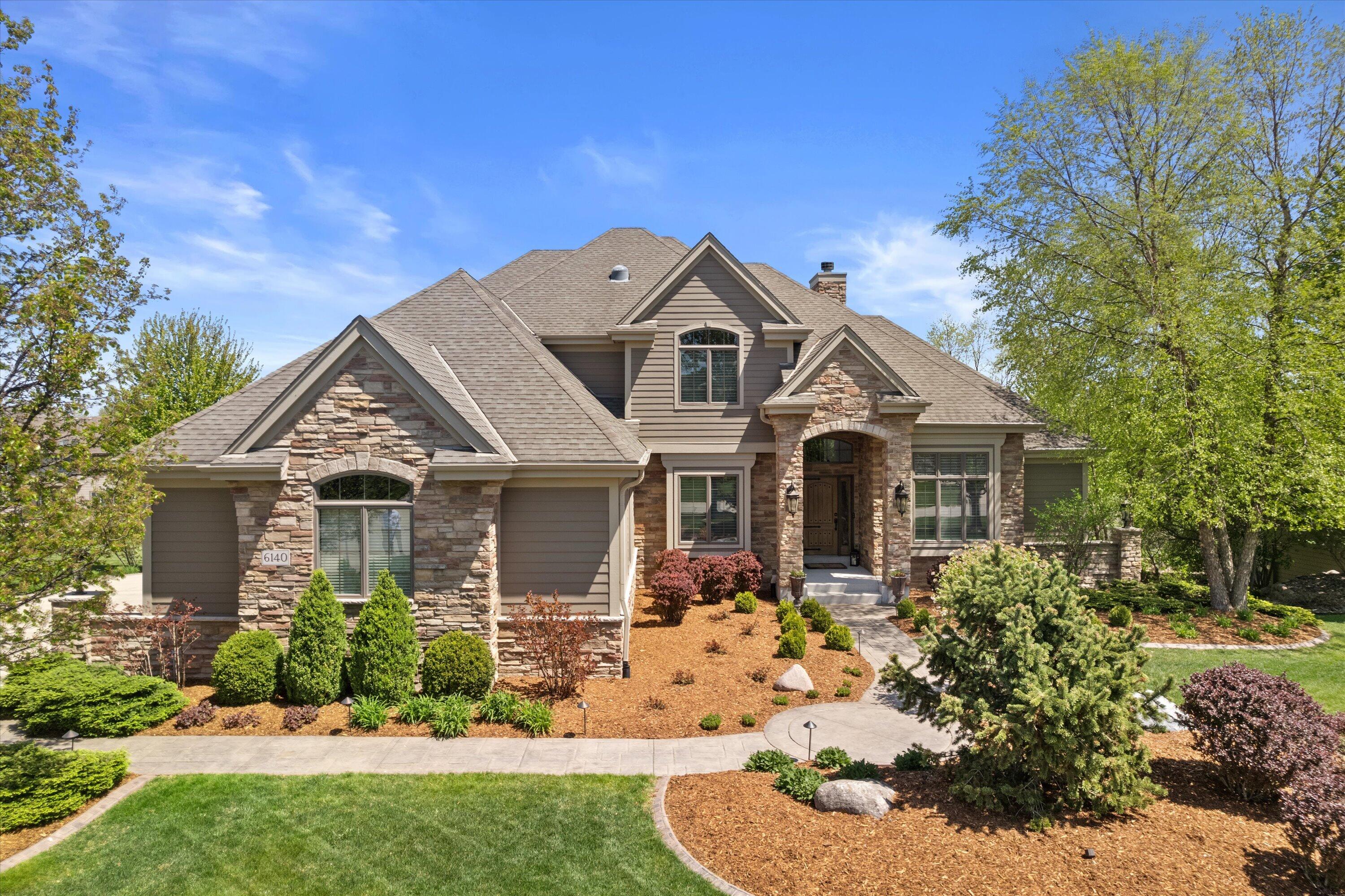 New Berlin, Wisconsin, 53151, United States, 5 Bedrooms Bedrooms, ,5 BathroomsBathrooms,Residential,Pending,2045553