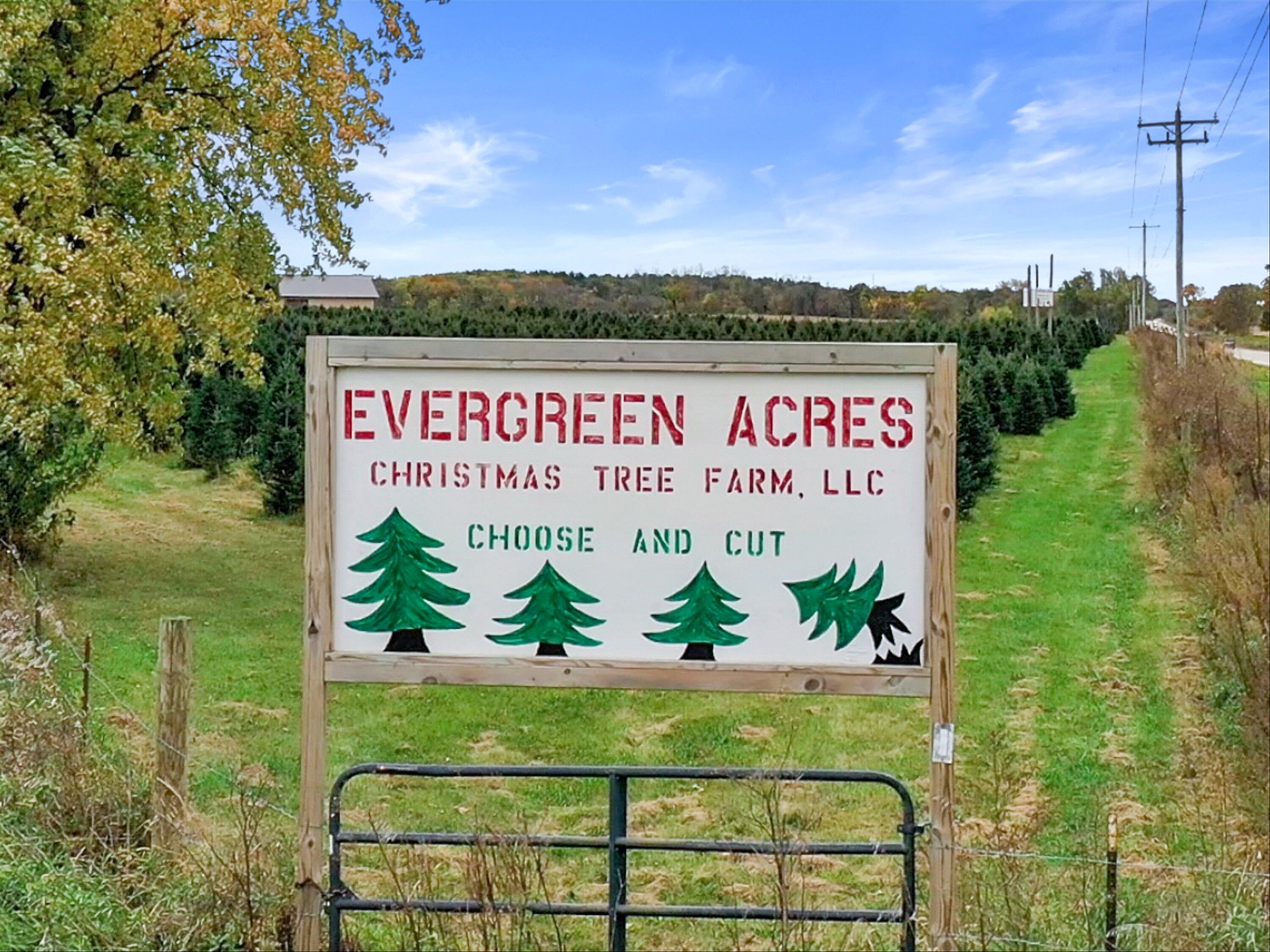 East Troy, Wisconsin, 53120, United States, 4 Bedrooms Bedrooms, ,3 BathroomsBathrooms,Residential,Active,1969679