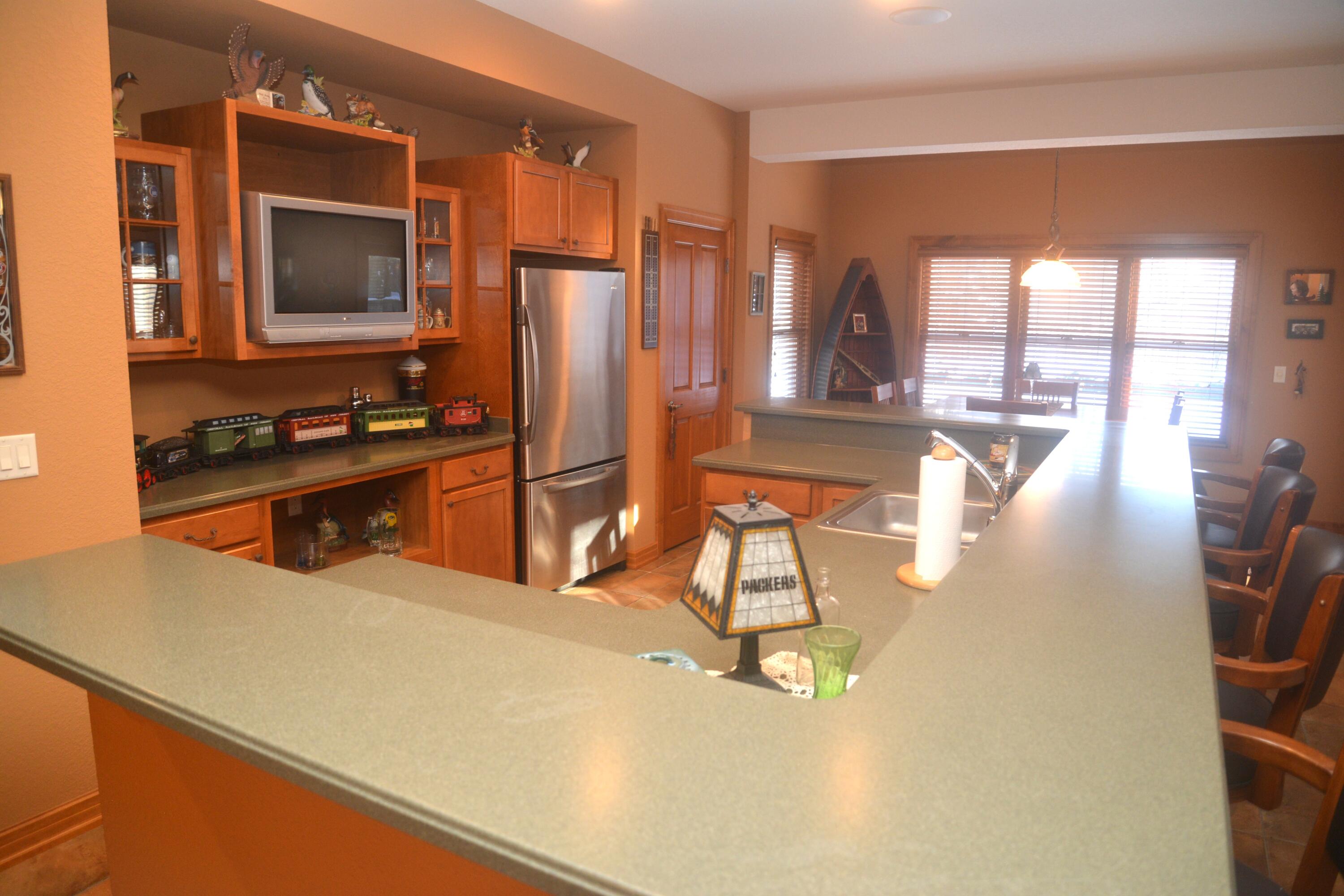 Slinger, Wisconsin, 53086, United States, 5 Bedrooms Bedrooms, ,4 BathroomsBathrooms,Residential,Active,2011435