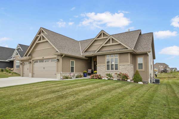 626 MARY WAY, SLINGER, WI 53086 - Image 1