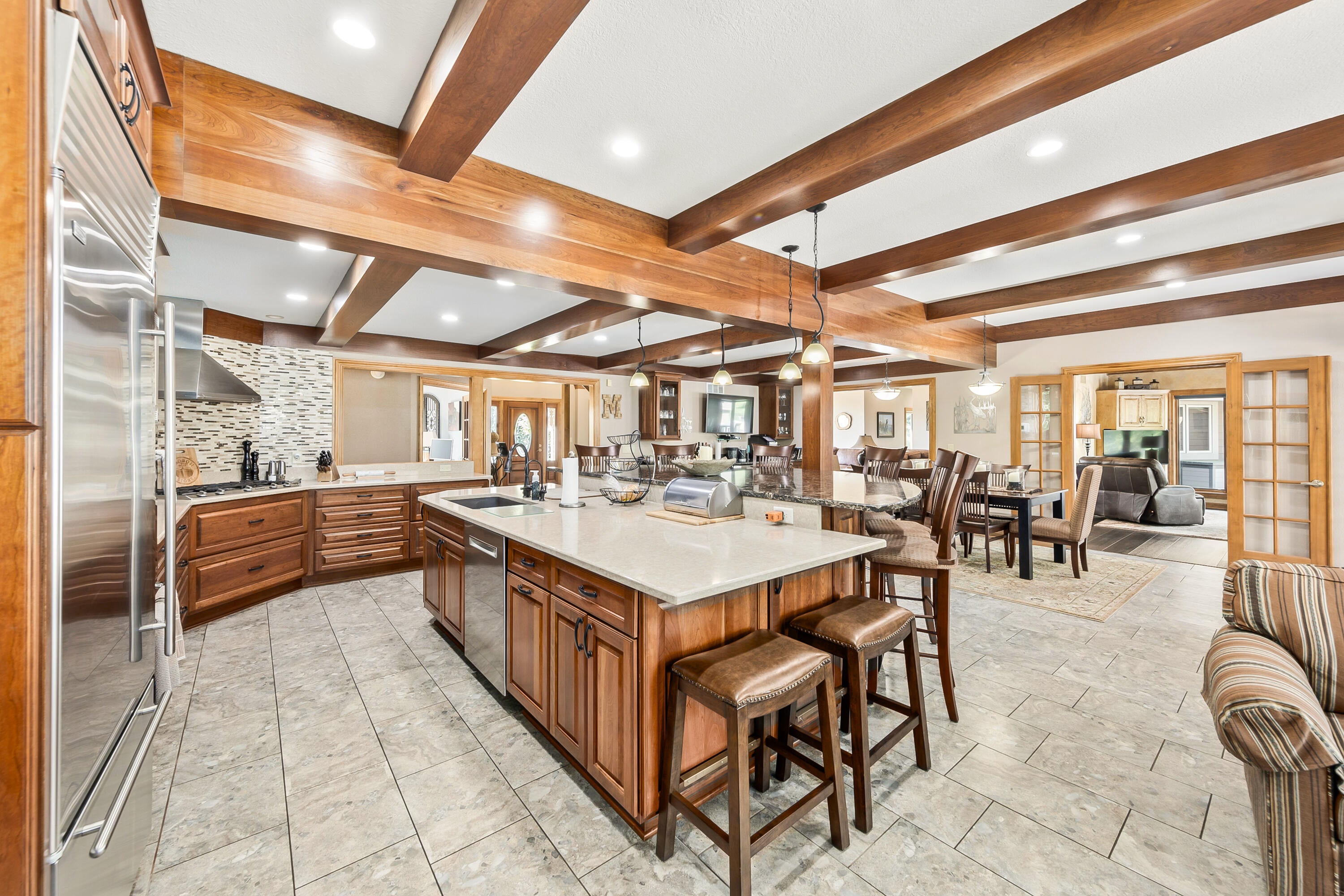 Dousman, Wisconsin, 53118, United States, 5 Bedrooms Bedrooms, ,6 BathroomsBathrooms,Residential,Active,2015850