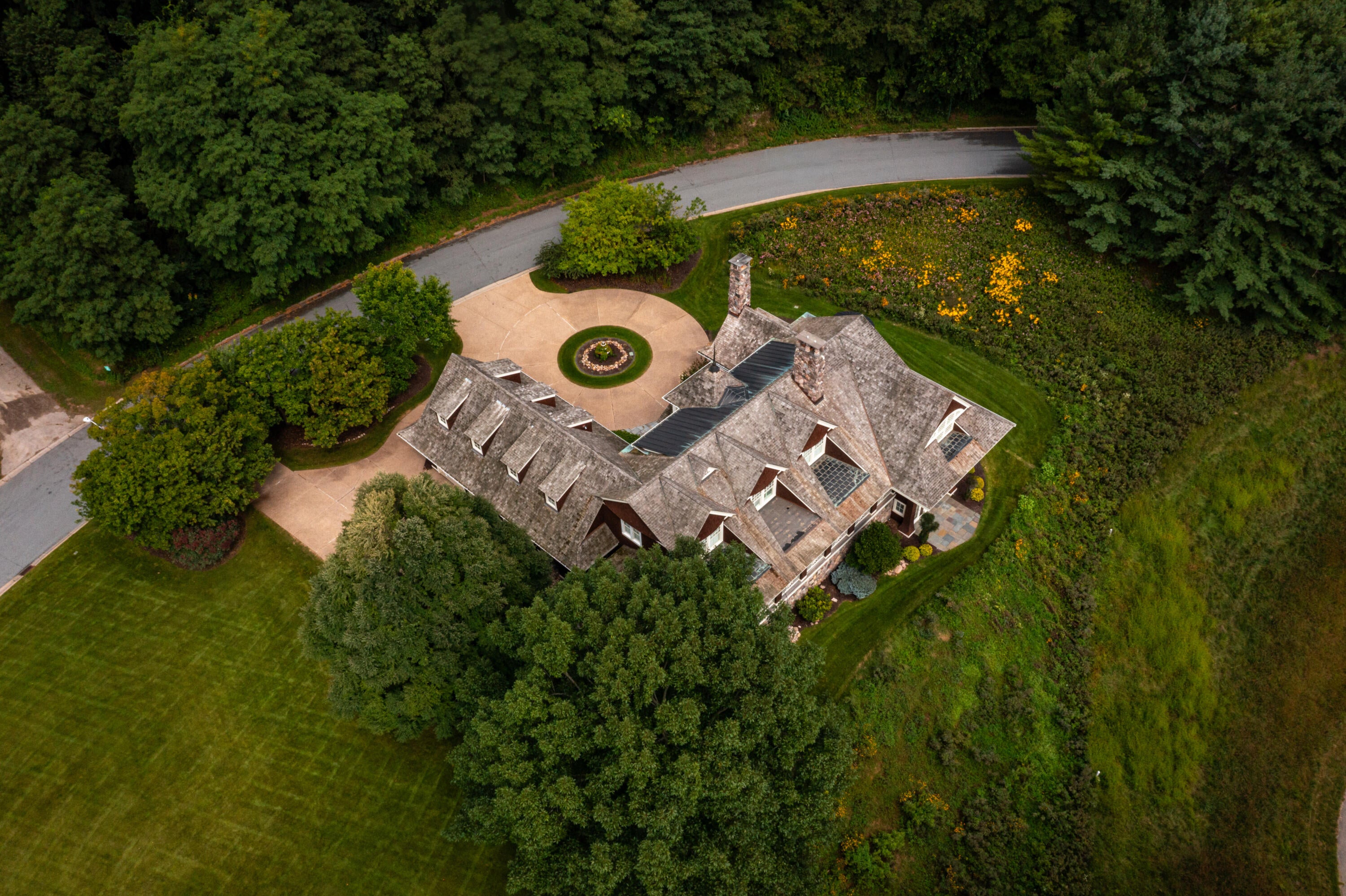 Onalaska, Wisconsin, 54650, United States, 5 Bedrooms Bedrooms, ,5 BathroomsBathrooms,Residential,Active,1946523