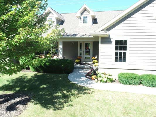 1966 BLUE SPRUCE CT, GRAFTON, WI 53024 - Image 1