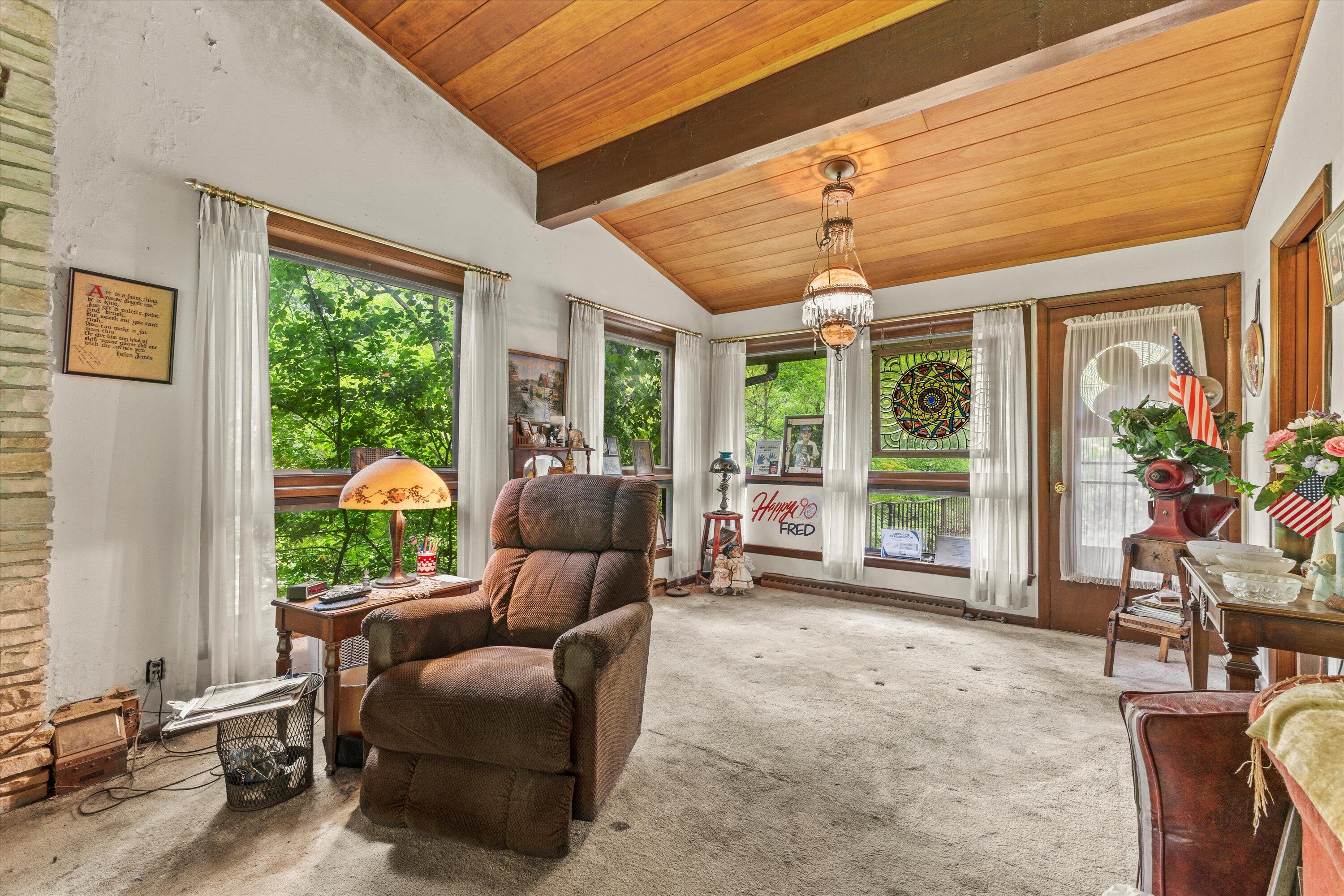 Racine, Wisconsin, 53402, United States, 3 Bedrooms Bedrooms, ,2 BathroomsBathrooms,Residential,Active,1985849