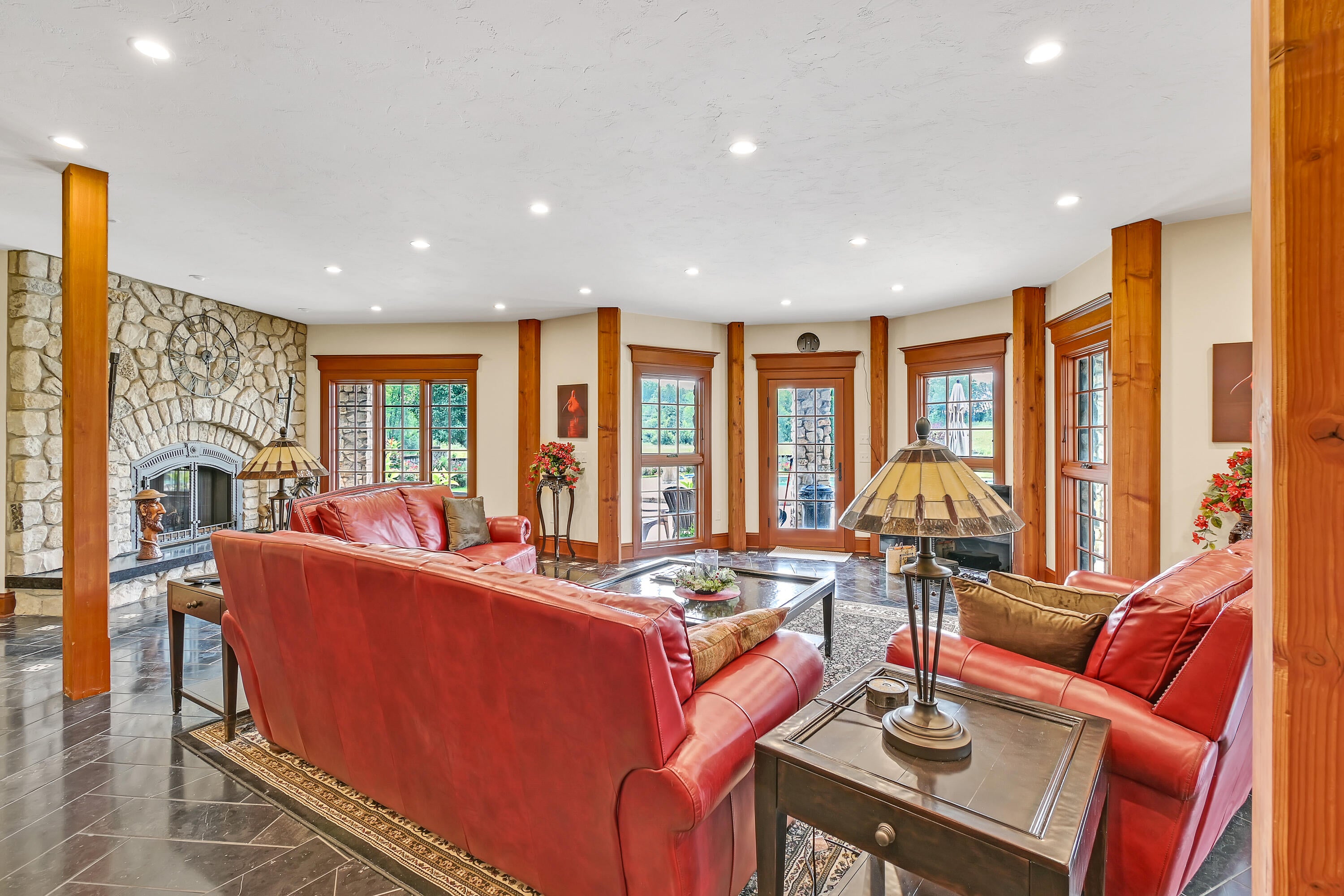 Watertown, Wisconsin, 53098, United States, ,5 BathroomsBathrooms,Residential,Active,1808170