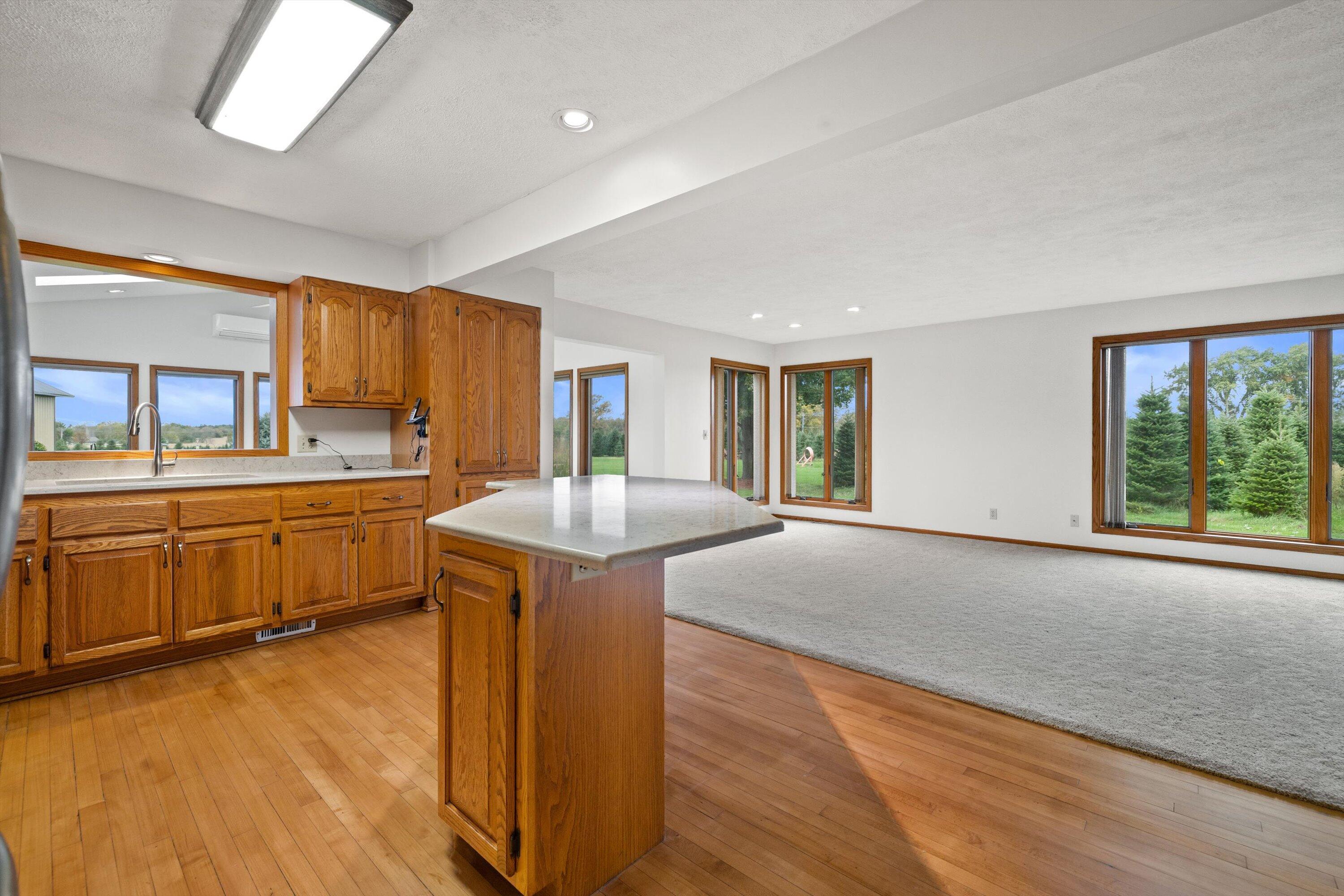 East Troy, Wisconsin, 53120, United States, 4 Bedrooms Bedrooms, ,3 BathroomsBathrooms,Residential,Active,1969679