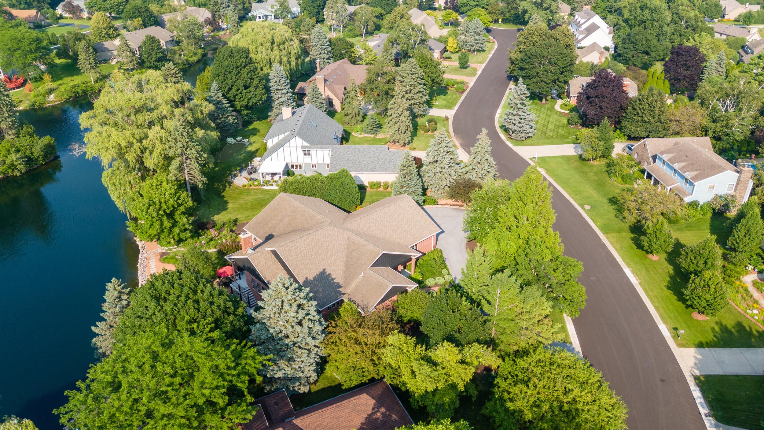 Mount Pleasant, Wisconsin, 53405, United States, 4 Bedrooms Bedrooms, ,6 BathroomsBathrooms,Residential,Active,1909907
