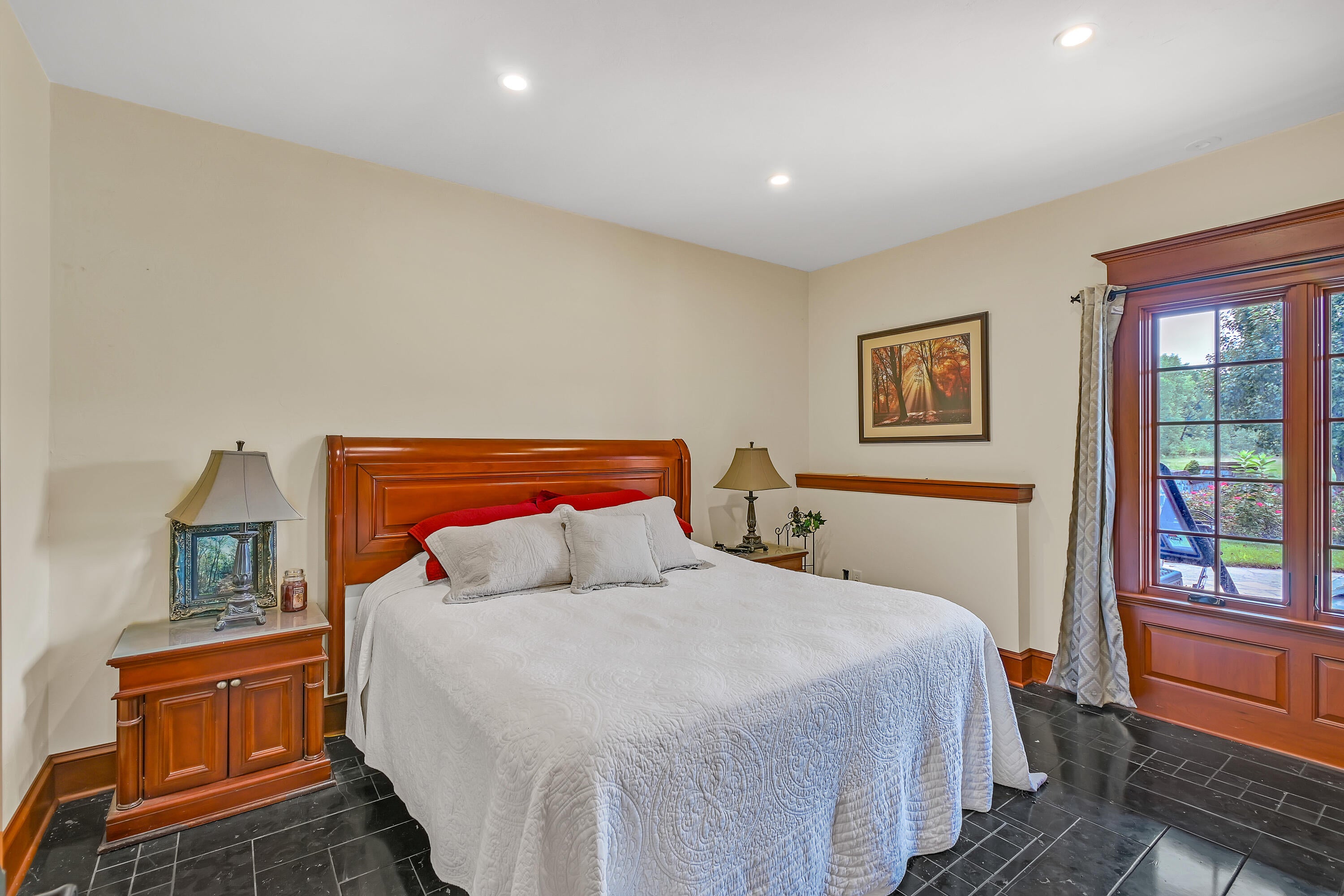 Watertown, Wisconsin, 53098, United States, ,5 BathroomsBathrooms,Residential,Active,1808170