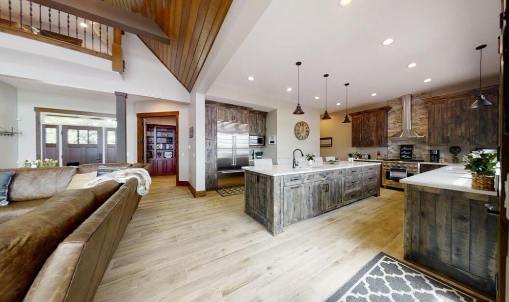 Bristol, Wisconsin, 53104, United States, 4 Bedrooms Bedrooms, ,5 BathroomsBathrooms,Residential,Active,1936625