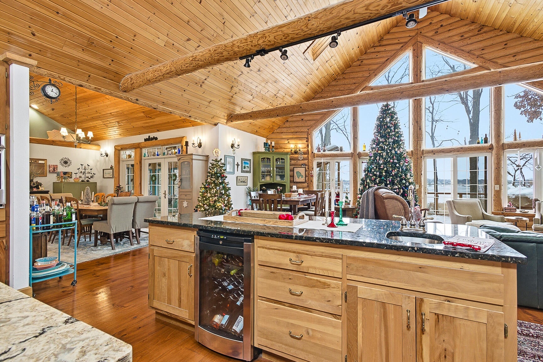 Cambridge, Wisconsin, 53523, United States, 4 Bedrooms Bedrooms, ,4 BathroomsBathrooms,Residential,Active,2003558