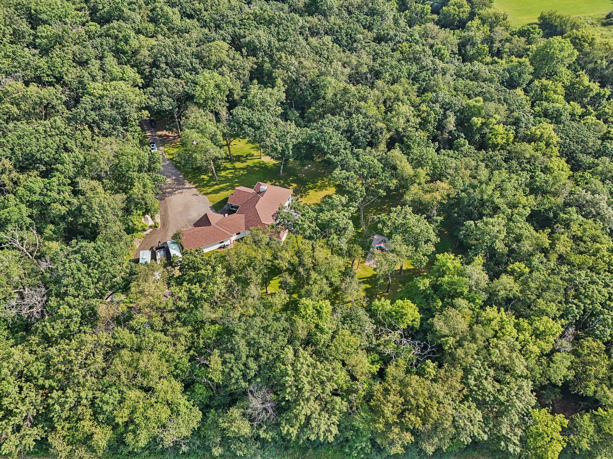 Burlington, Wisconsin, 53105, United States, 4 Bedrooms Bedrooms, ,3 BathroomsBathrooms,Residential,Active,1909856
