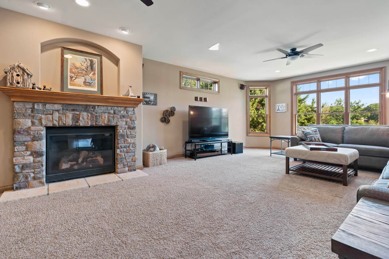 Waterford, Wisconsin, 53185, United States, 4 Bedrooms Bedrooms, ,4 BathroomsBathrooms,Residential,Active,1945457