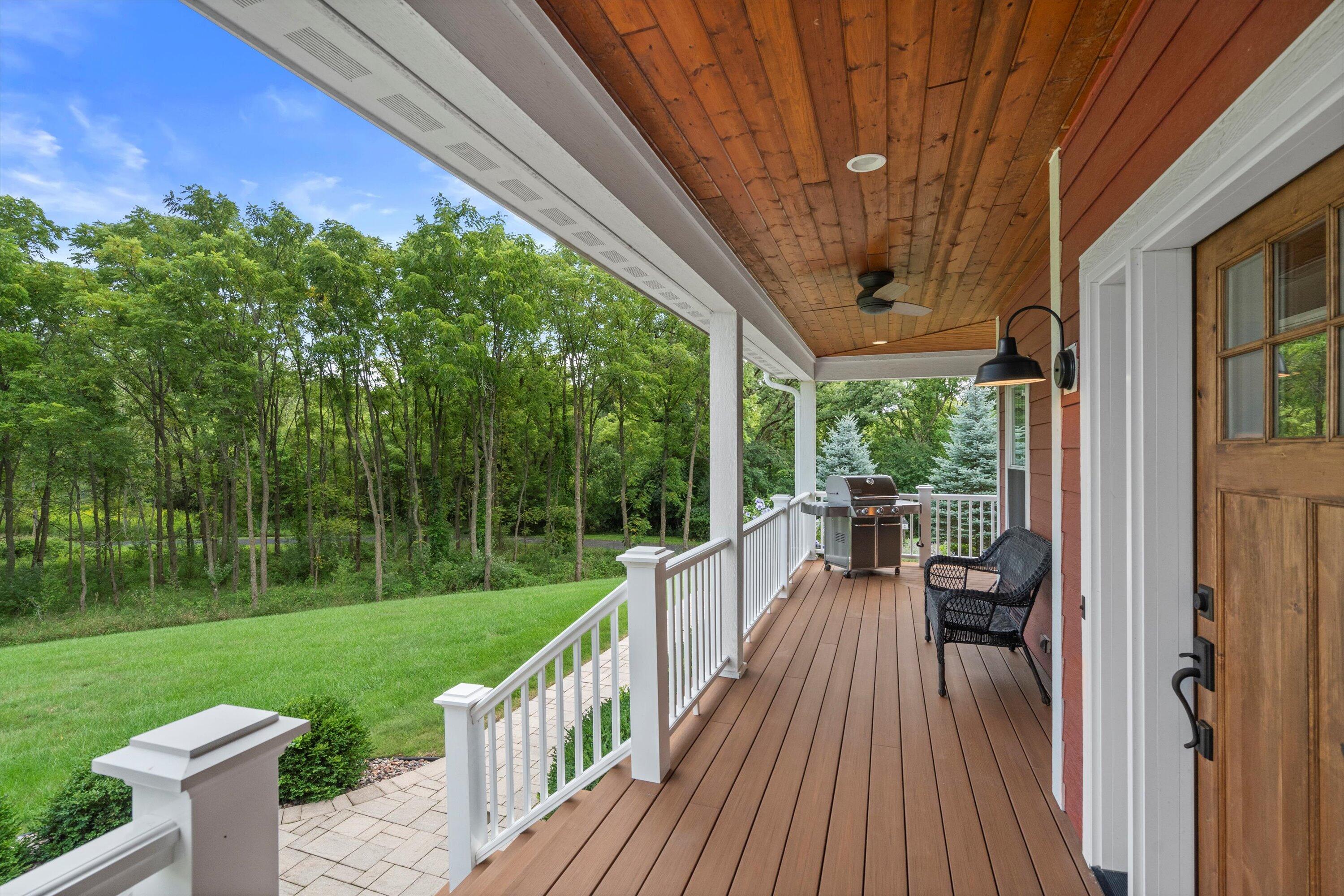 Delafield, Wisconsin, 53018, United States, 3 Bedrooms Bedrooms, ,3 BathroomsBathrooms,Residential,Pending,1936457
