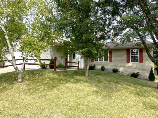 613 AUTUMN CREST DR, WATERTOWN, WI 53094 - Image 1