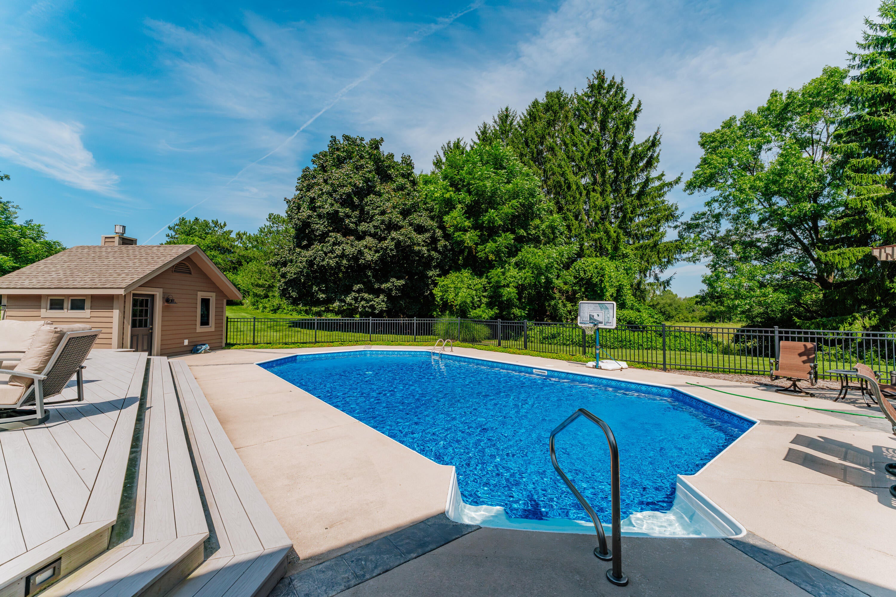 Dousman, Wisconsin, 53118, United States, 5 Bedrooms Bedrooms, ,6 BathroomsBathrooms,Residential,Active,2015850