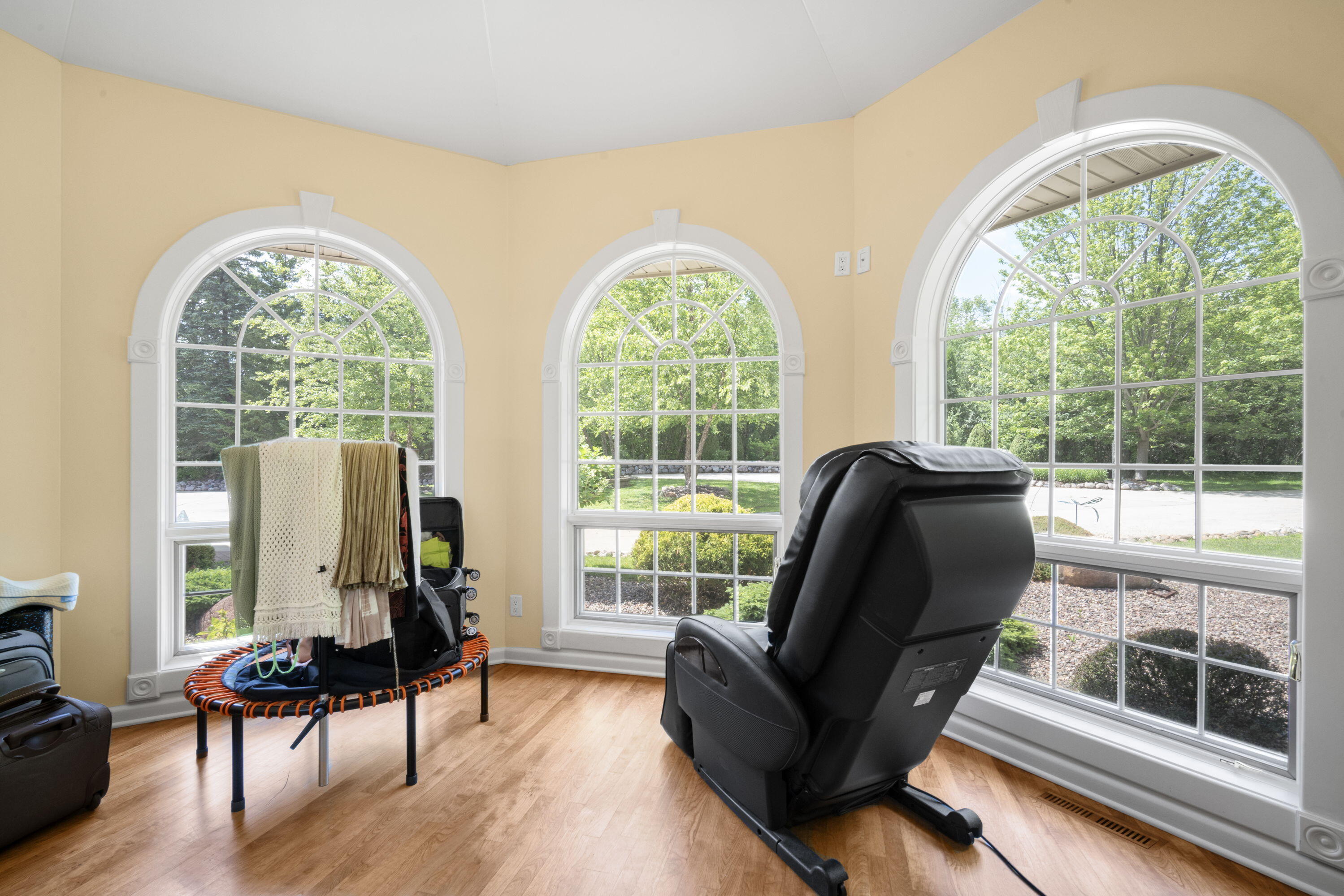 River Hills, Wisconsin, 53217, United States, 5 Bedrooms Bedrooms, ,7 BathroomsBathrooms,Residential,Active,1892391