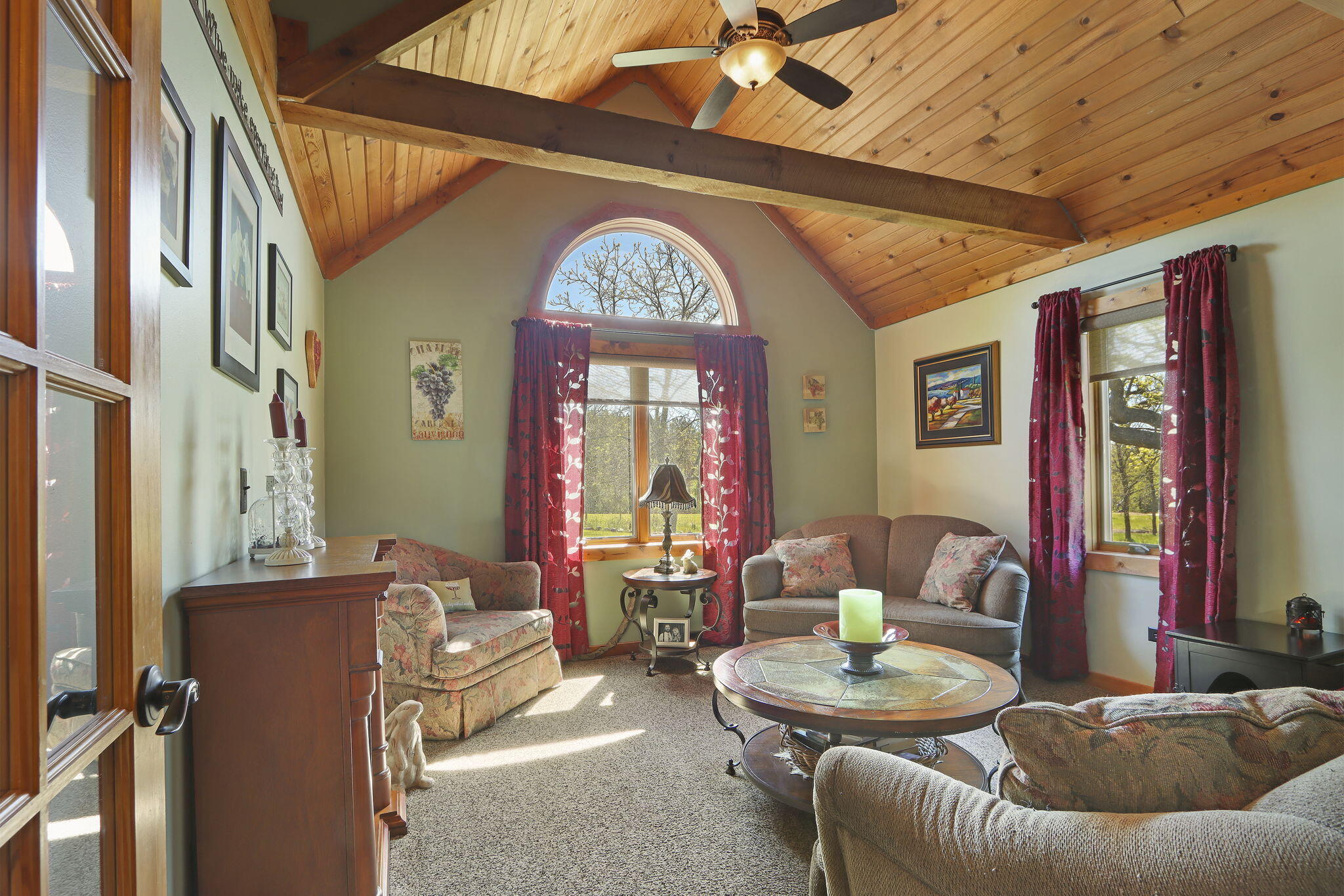 Burlington, Wisconsin, 53105, United States, 5 Bedrooms Bedrooms, ,5 BathroomsBathrooms,Residential,Active,2052088