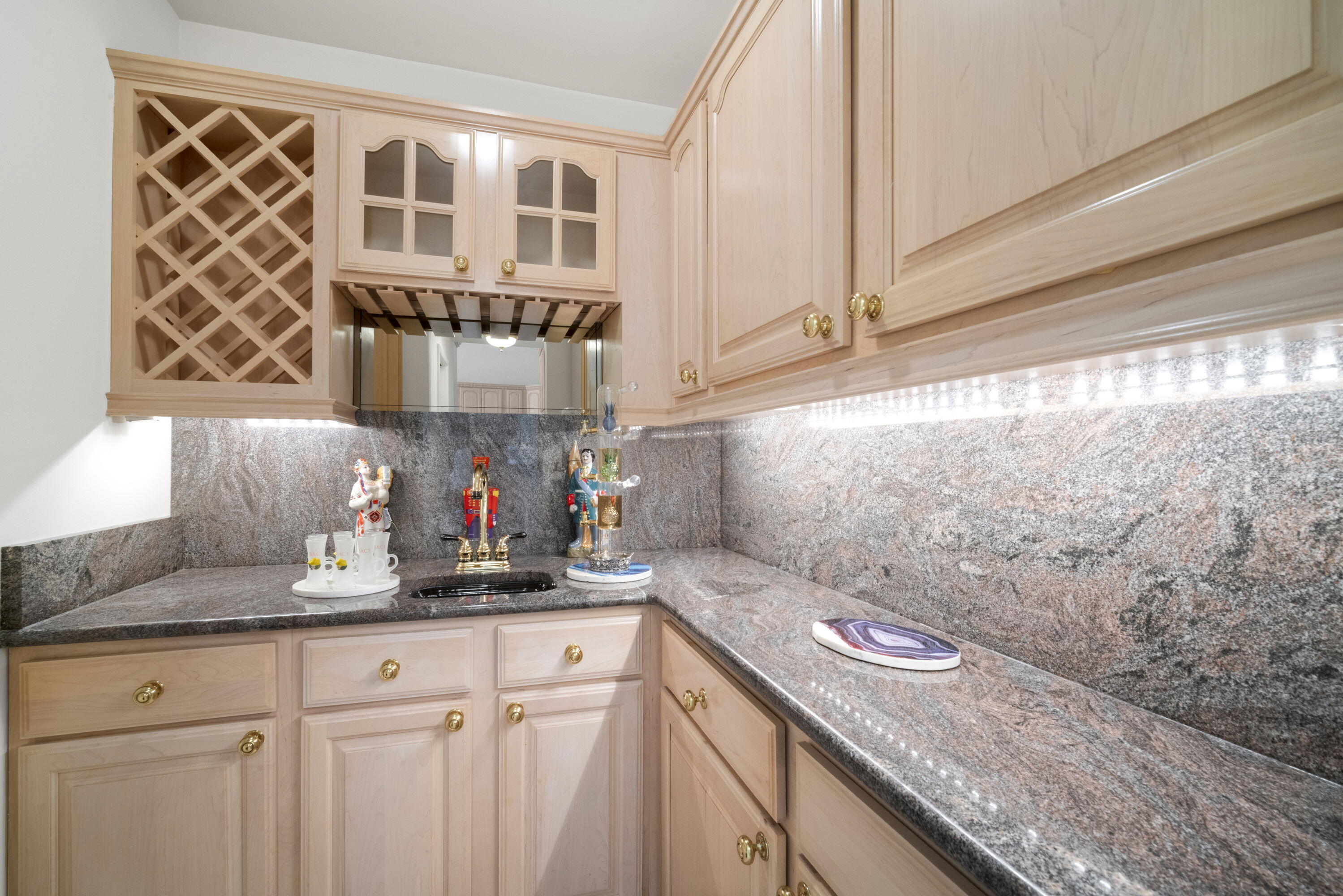 River Hills, Wisconsin, 53217, United States, 5 Bedrooms Bedrooms, ,7 BathroomsBathrooms,Residential,Active,1892391