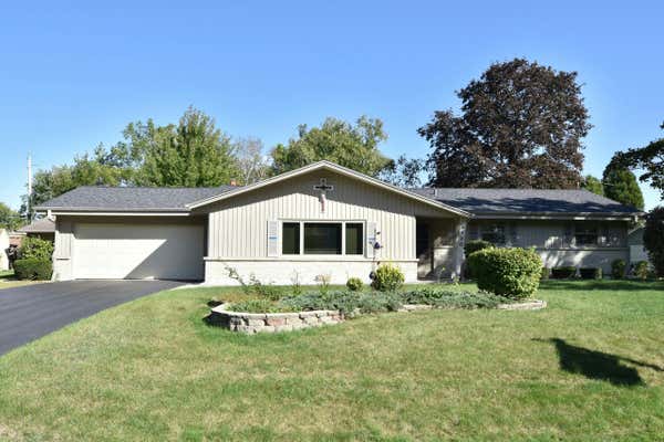 8120 S WOODRIDGE DR, OAK CREEK, WI 53154 - Image 1