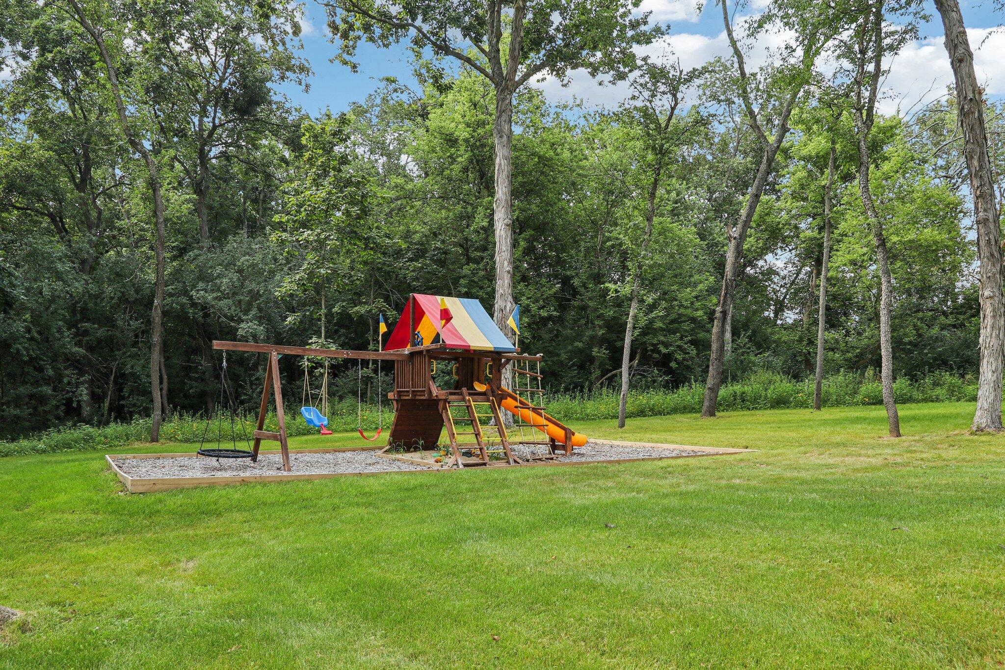 Burlington, Wisconsin, 53105, United States, 4 Bedrooms Bedrooms, ,3 BathroomsBathrooms,Residential,Active,1909856