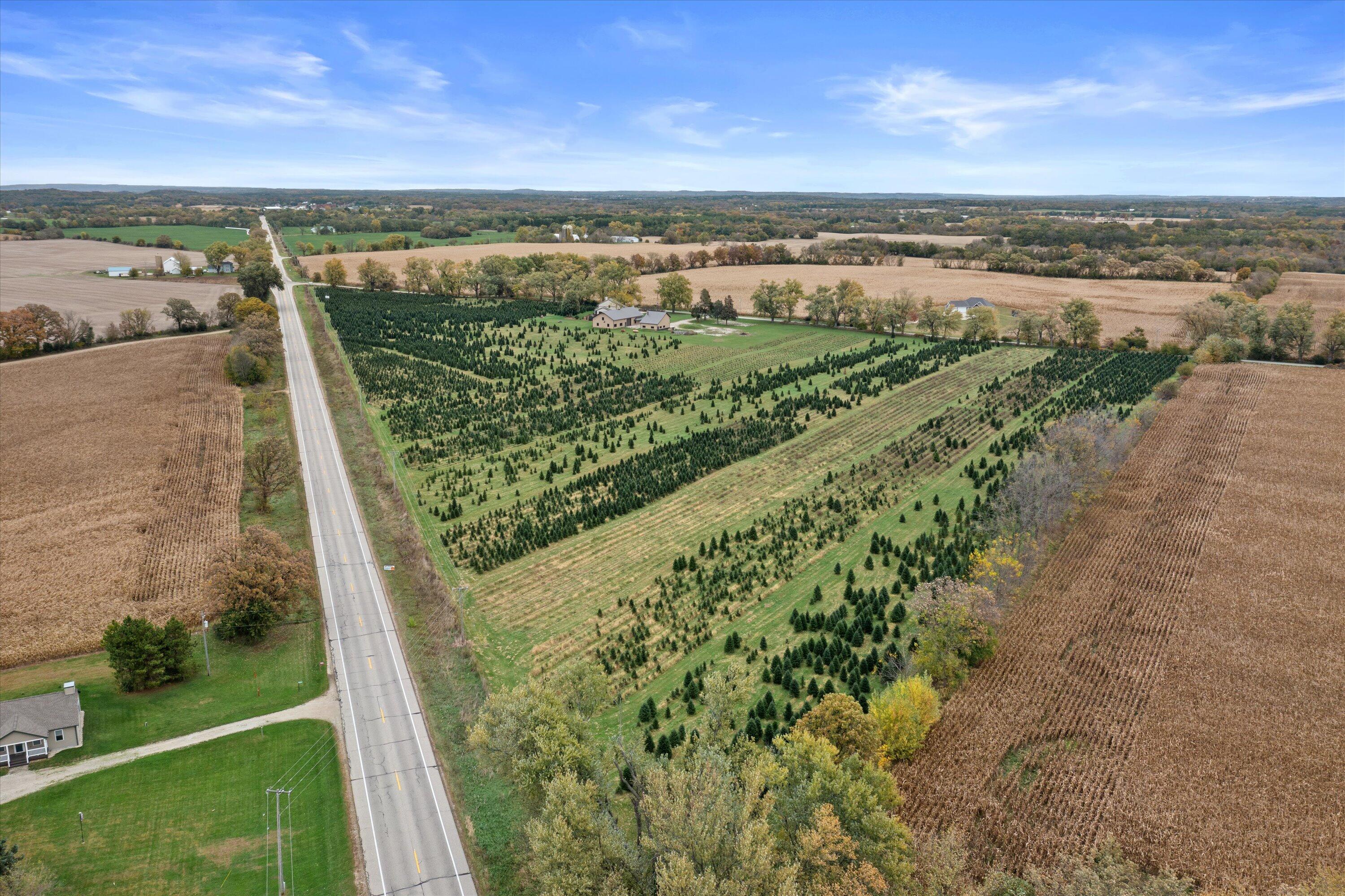East Troy, Wisconsin, 53120, United States, 4 Bedrooms Bedrooms, ,3 BathroomsBathrooms,Residential,Active,1969679