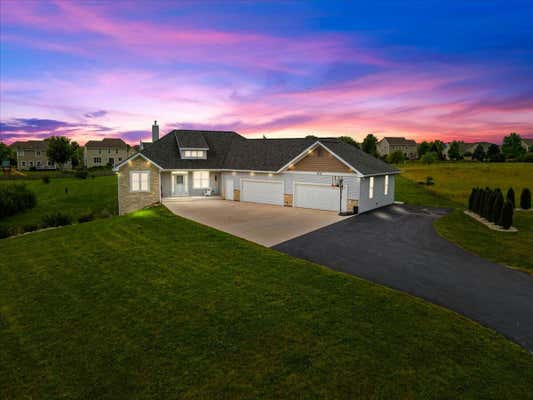 1811 MISTY RIDGE LN, GRAFTON, WI 53024 - Image 1