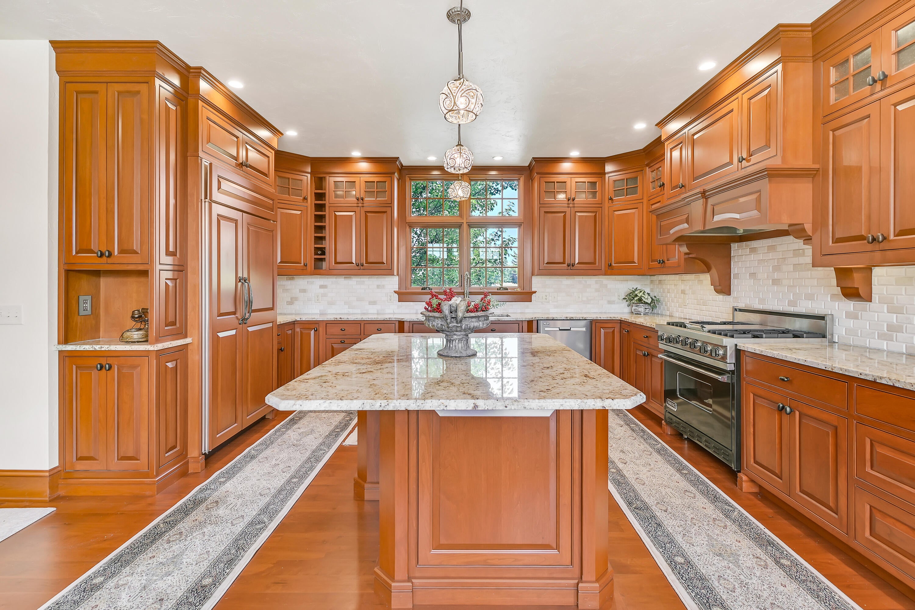 Watertown, Wisconsin, 53098, United States, ,5 BathroomsBathrooms,Residential,Active,1808170