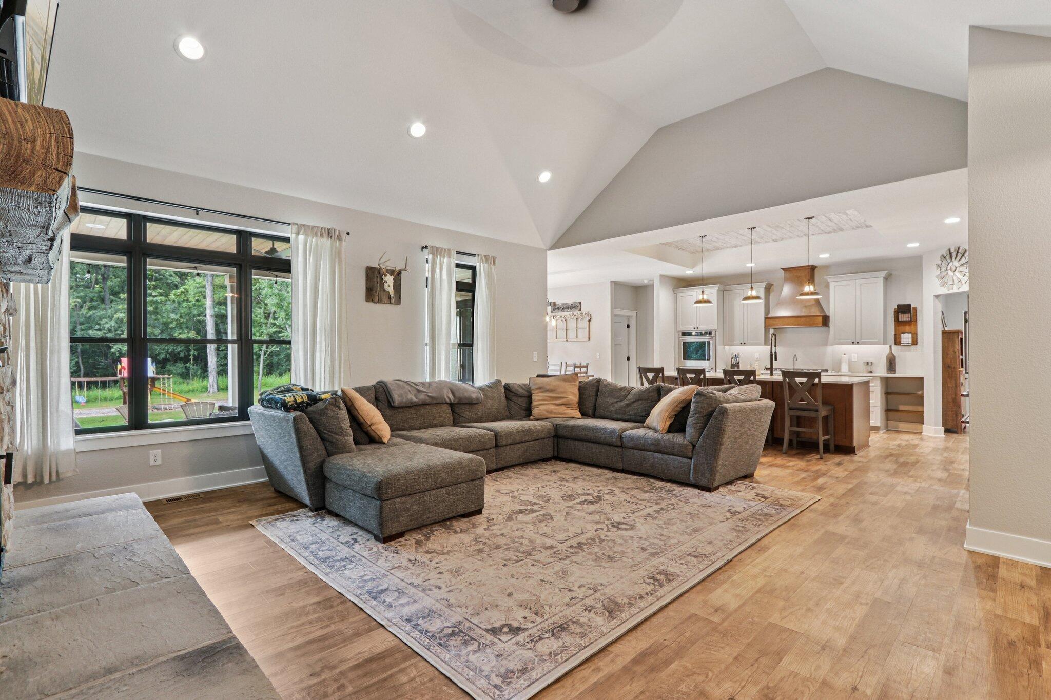 Burlington, Wisconsin, 53105, United States, 4 Bedrooms Bedrooms, ,3 BathroomsBathrooms,Residential,Active,1909856
