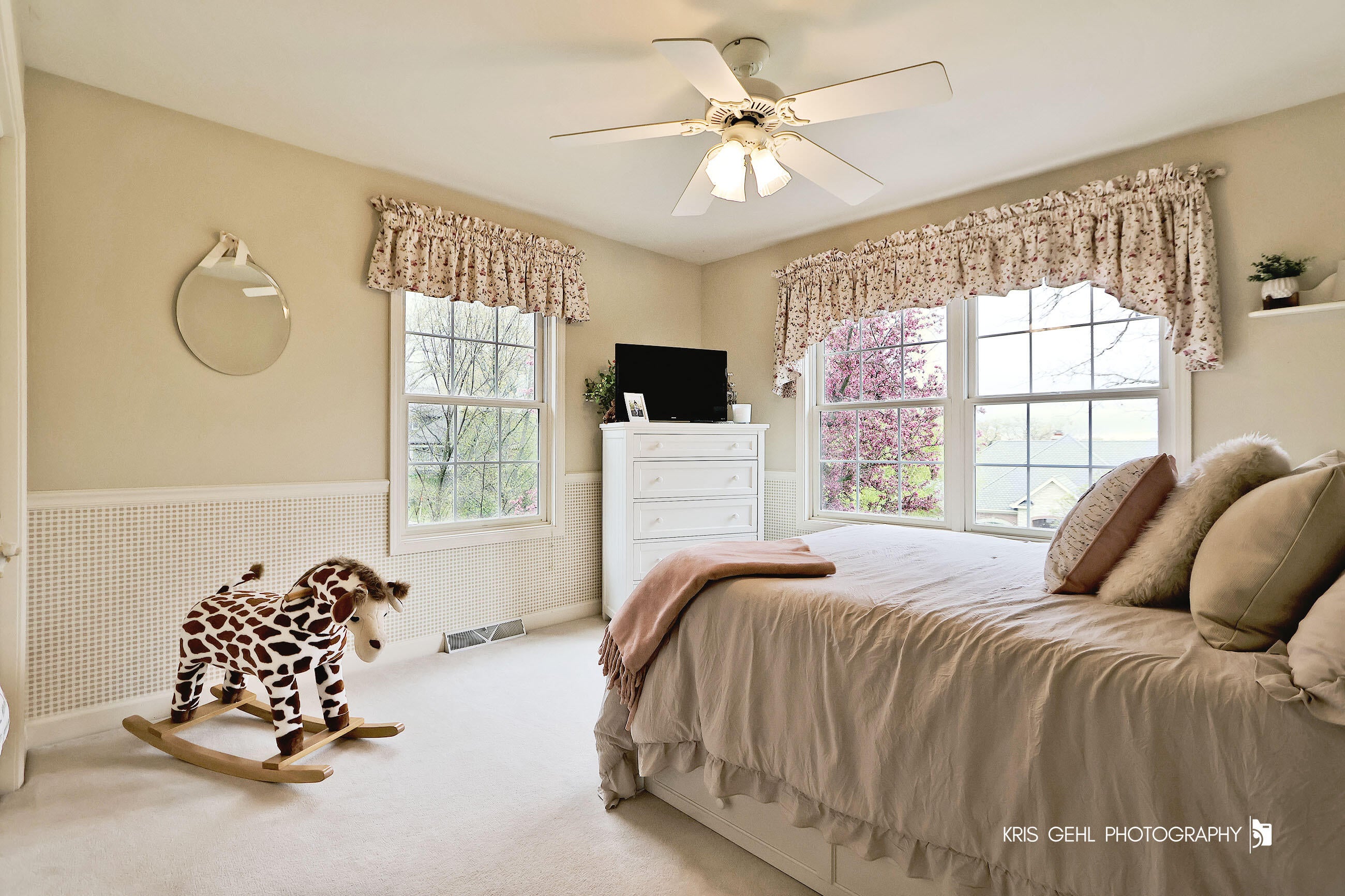 Lake Geneva, Wisconsin, 53147, United States, 5 Bedrooms Bedrooms, ,5 BathroomsBathrooms,Residential,Active,2043130