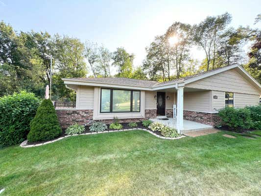 19105 W OVERLOOK DR, NEW BERLIN, WI 53146 - Image 1