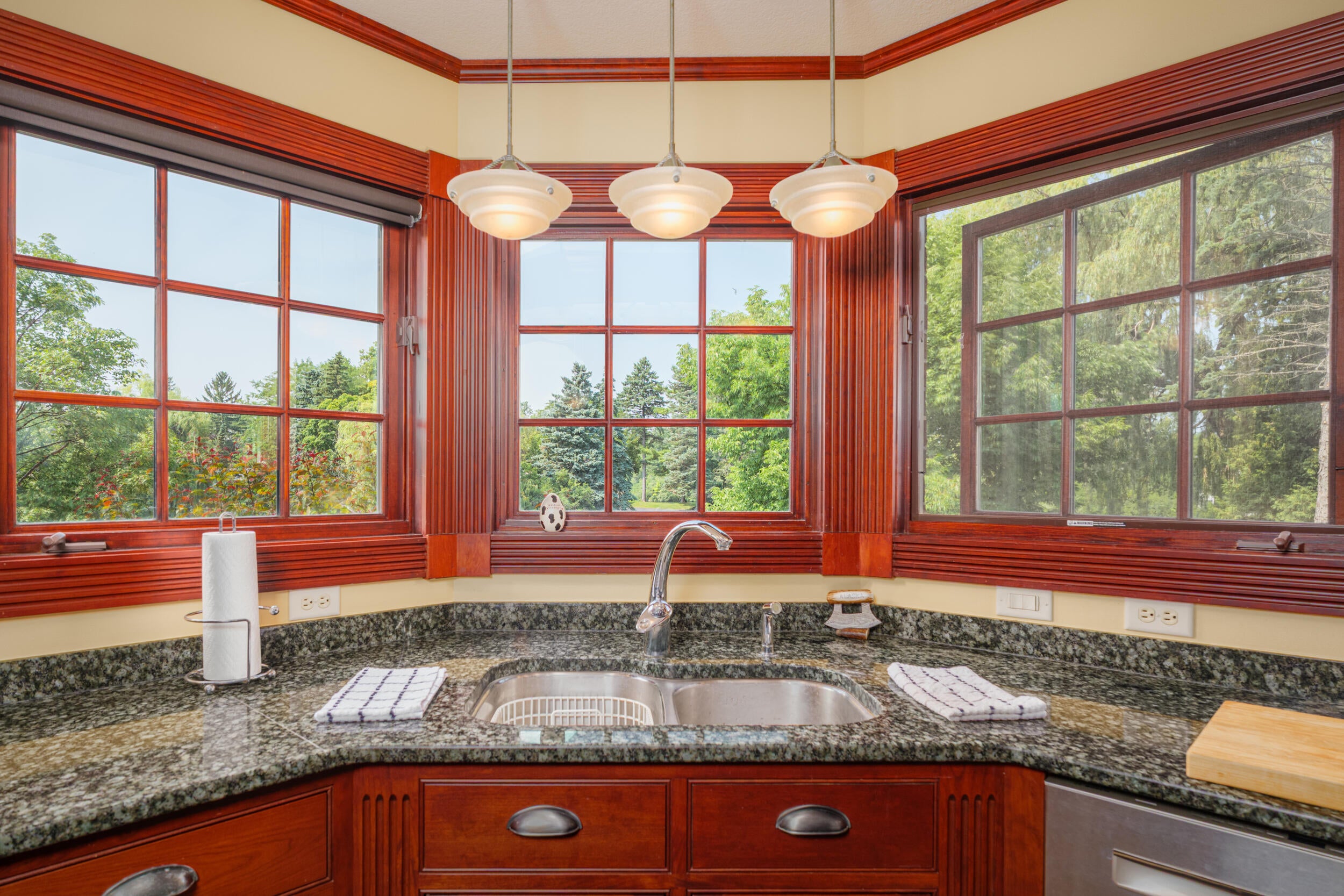 Mount Pleasant, Wisconsin, 53405, United States, 4 Bedrooms Bedrooms, ,6 BathroomsBathrooms,Residential,Active,1909907