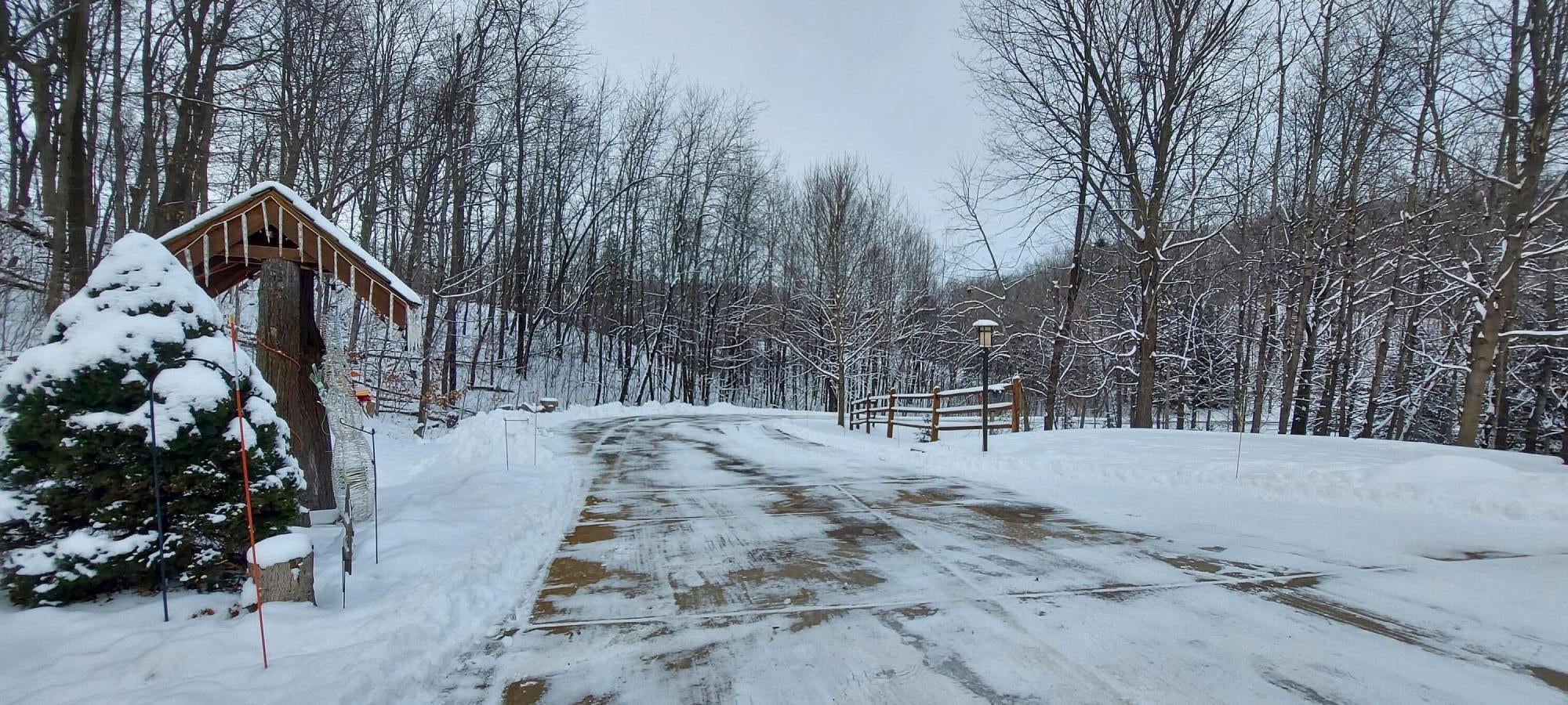 Slinger, Wisconsin, 53086, United States, 5 Bedrooms Bedrooms, ,4 BathroomsBathrooms,Residential,Active,2011435