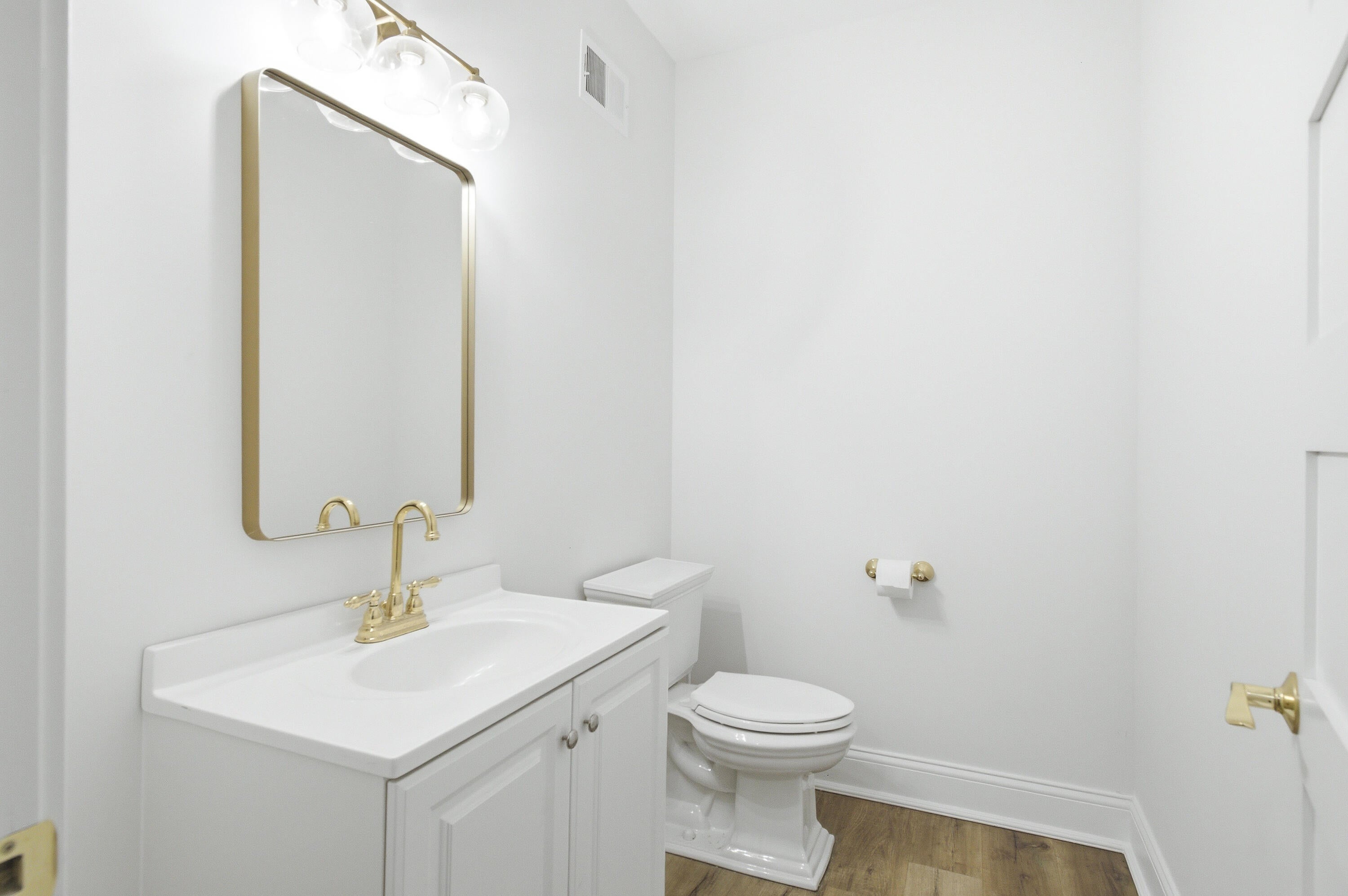 Reeseville, Wisconsin, 53579, United States, 3 Bedrooms Bedrooms, ,4 BathroomsBathrooms,Residential,Active,2052087
