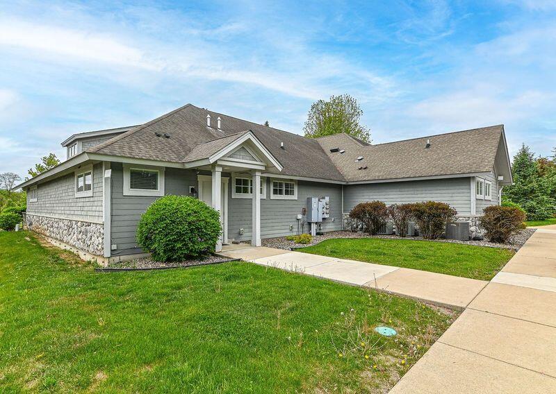 Lake Geneva, Wisconsin, 53147, United States, ,Residential,Active,1823930