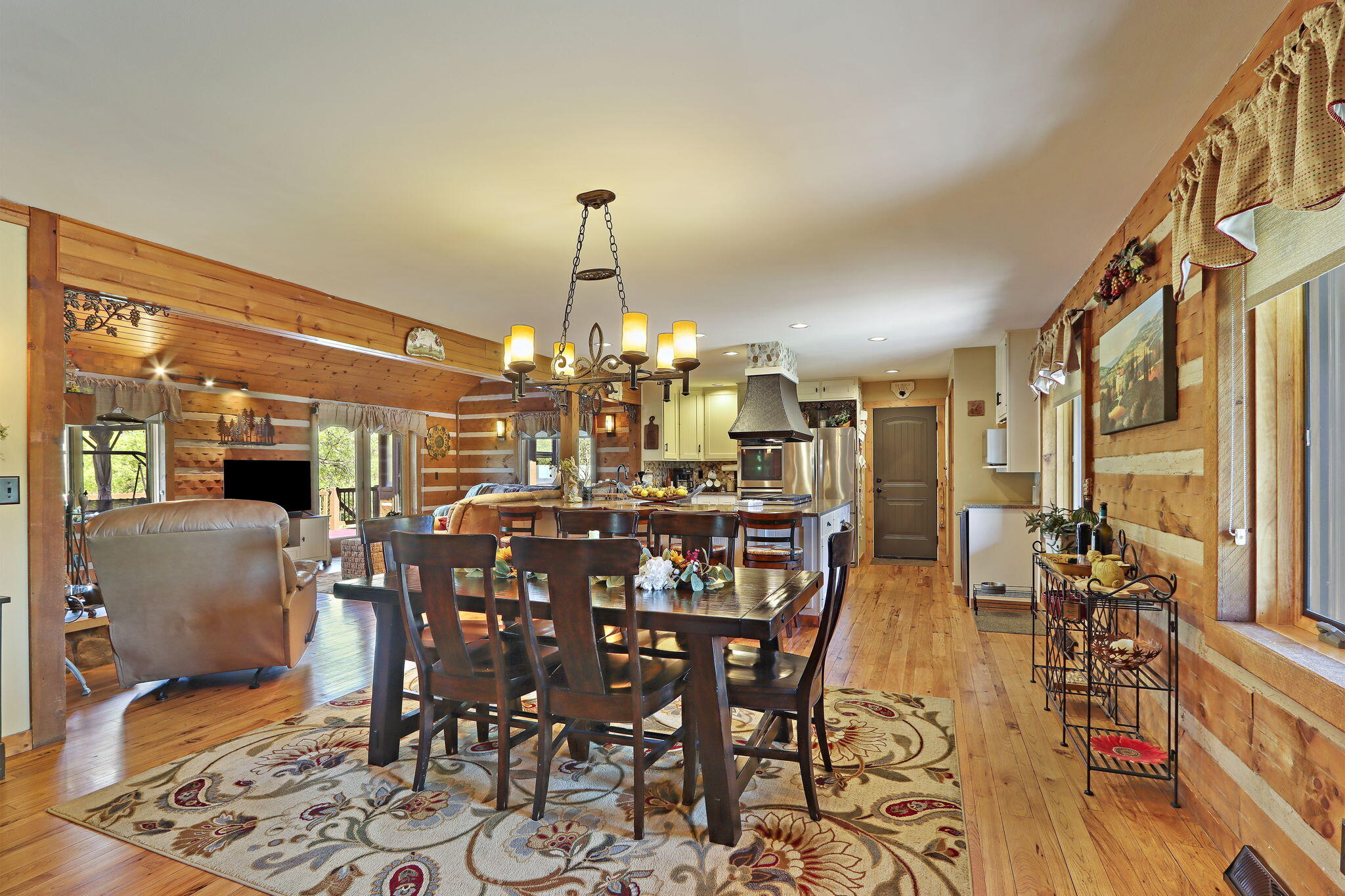 Burlington, Wisconsin, 53105, United States, 5 Bedrooms Bedrooms, ,5 BathroomsBathrooms,Residential,Active,2052088