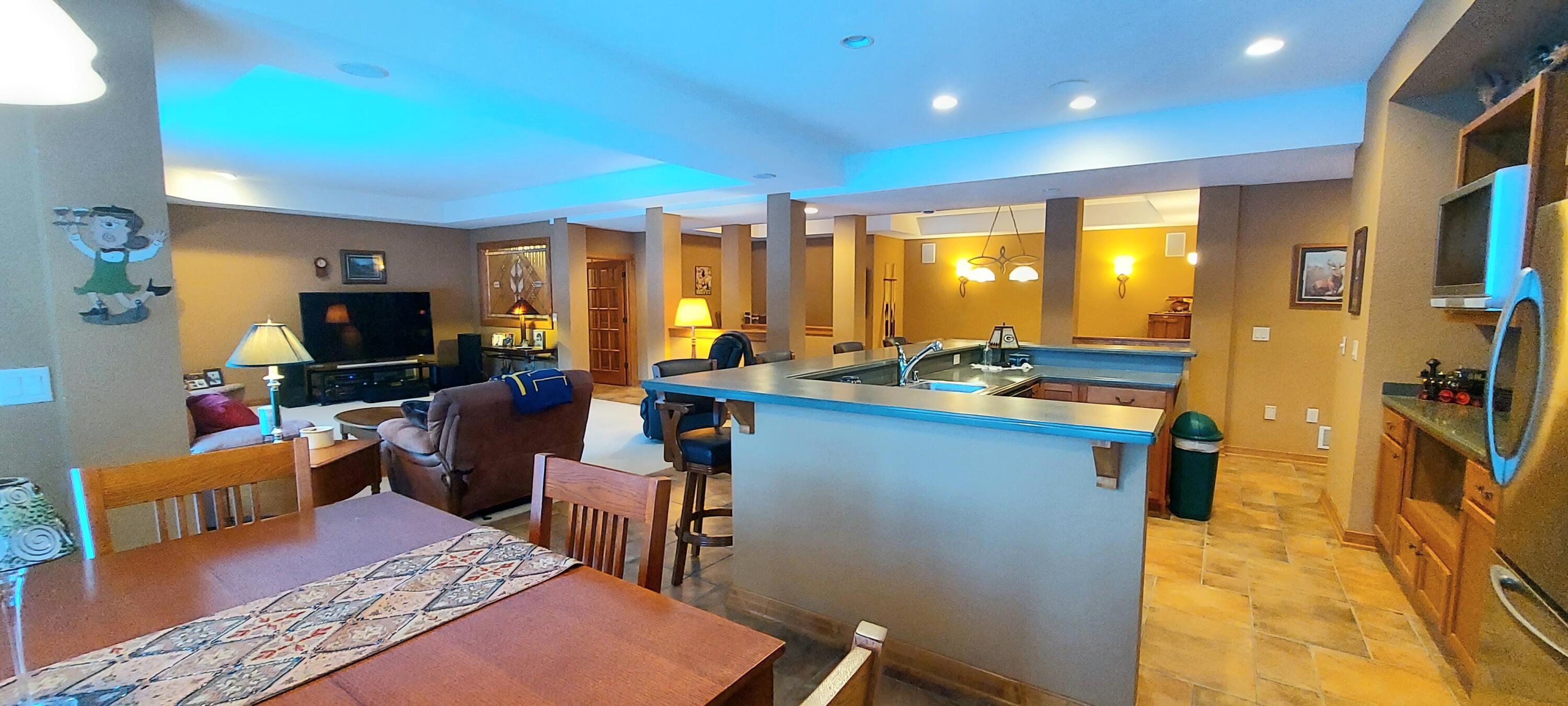 Slinger, Wisconsin, 53086, United States, 5 Bedrooms Bedrooms, ,4 BathroomsBathrooms,Residential,Active,2011435