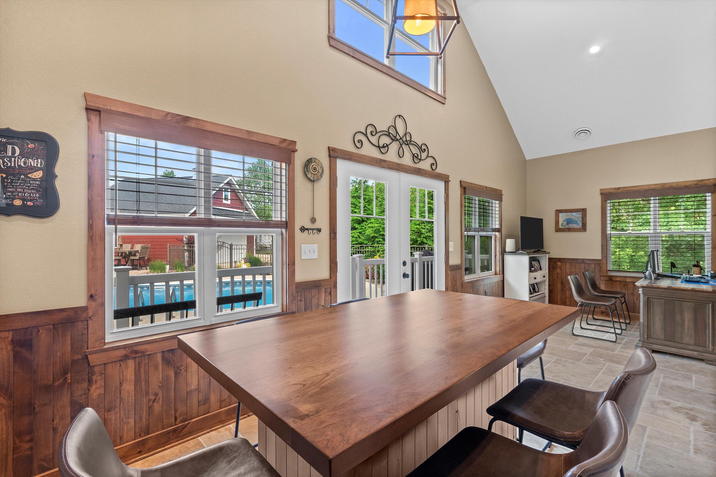 Delafield, Wisconsin, 53018, United States, 3 Bedrooms Bedrooms, ,3 BathroomsBathrooms,Residential,Pending,1936457