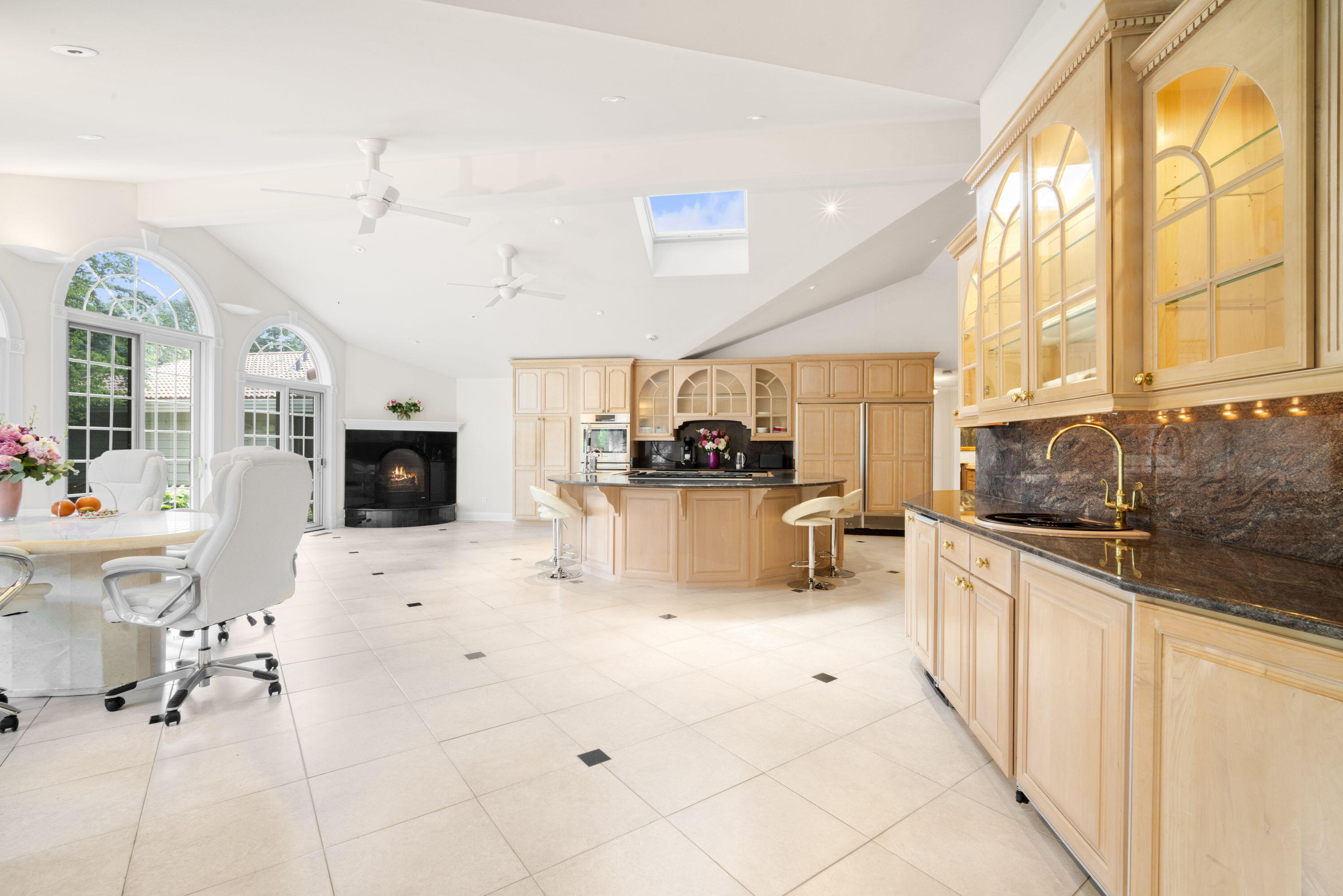 River Hills, Wisconsin, 53217, United States, 5 Bedrooms Bedrooms, ,7 BathroomsBathrooms,Residential,Active,1892391