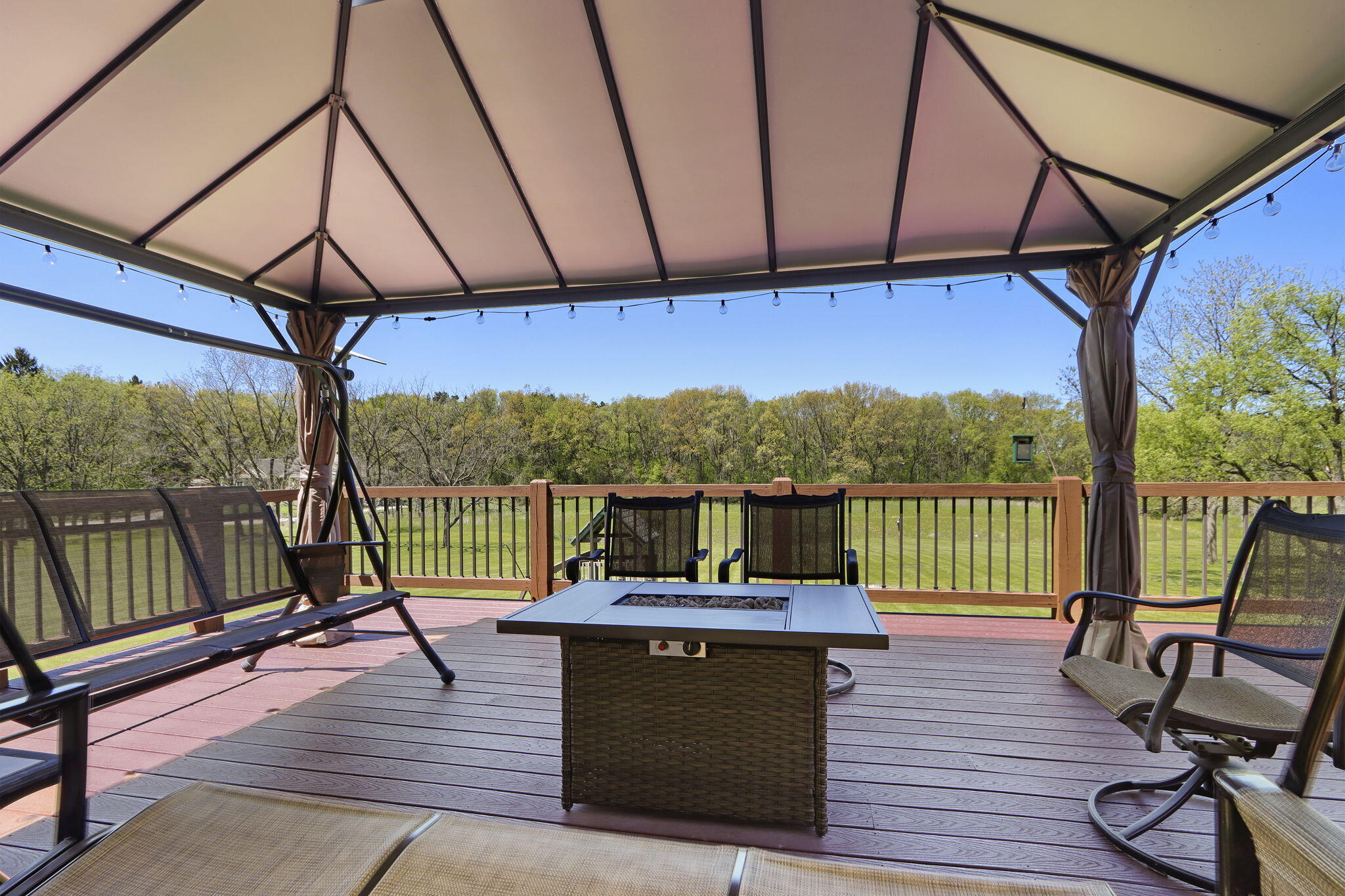 Burlington, Wisconsin, 53105, United States, 5 Bedrooms Bedrooms, ,5 BathroomsBathrooms,Residential,Active,2052088