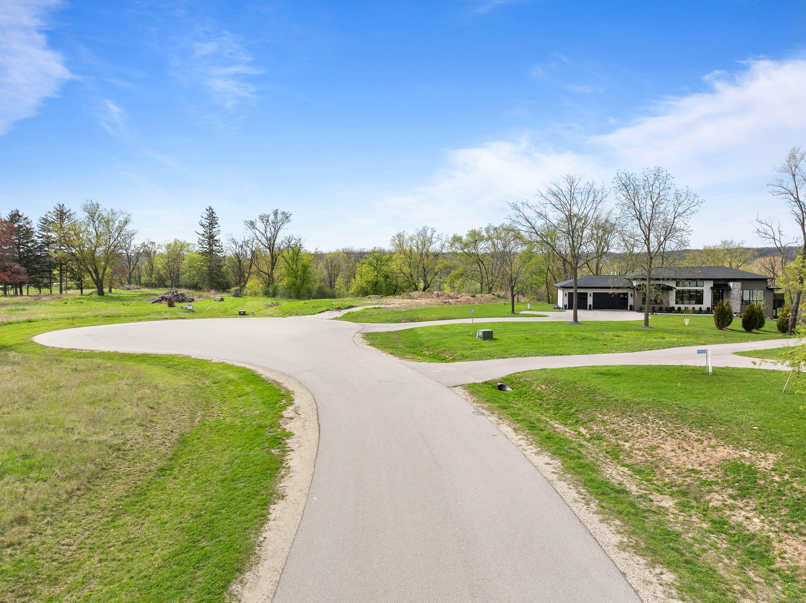 Lake Geneva, Wisconsin, 53147, United States, 4 Bedrooms Bedrooms, ,5 BathroomsBathrooms,Residential,Active,1941382