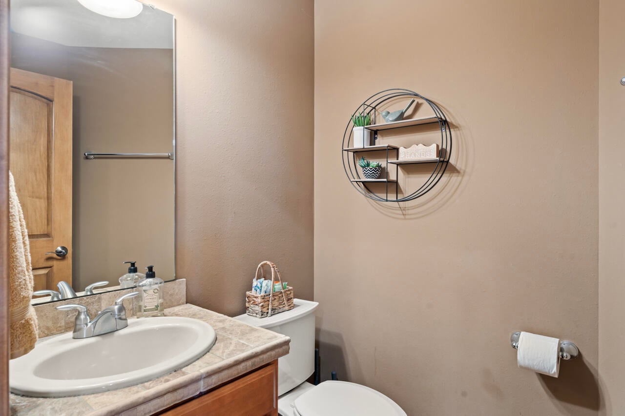 Waterford, Wisconsin, 53185, United States, 4 Bedrooms Bedrooms, ,4 BathroomsBathrooms,Residential,Active,1945457