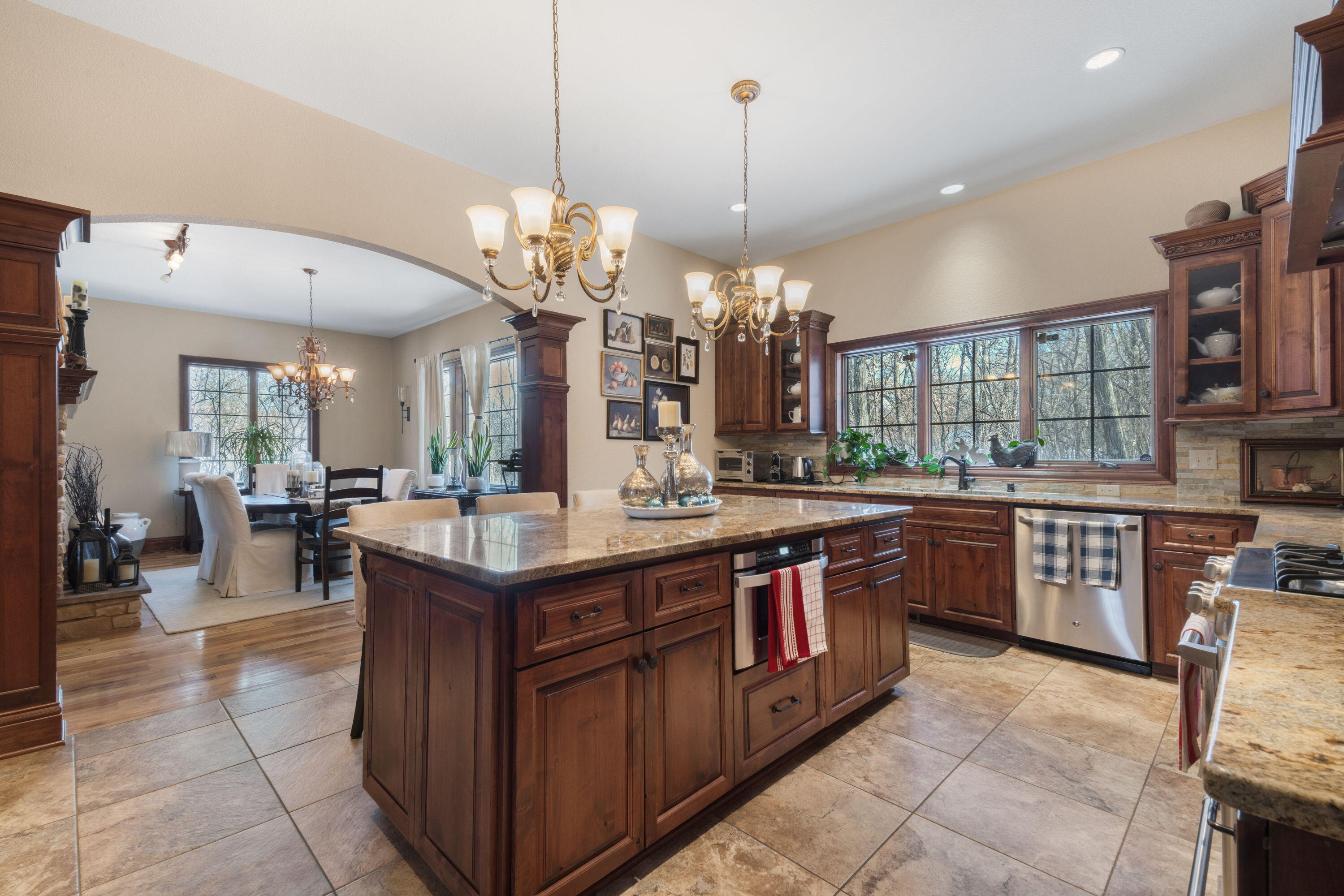 Waukesha, Wisconsin, 53189, United States, 5 Bedrooms Bedrooms, ,5 BathroomsBathrooms,Residential,Active,2007136