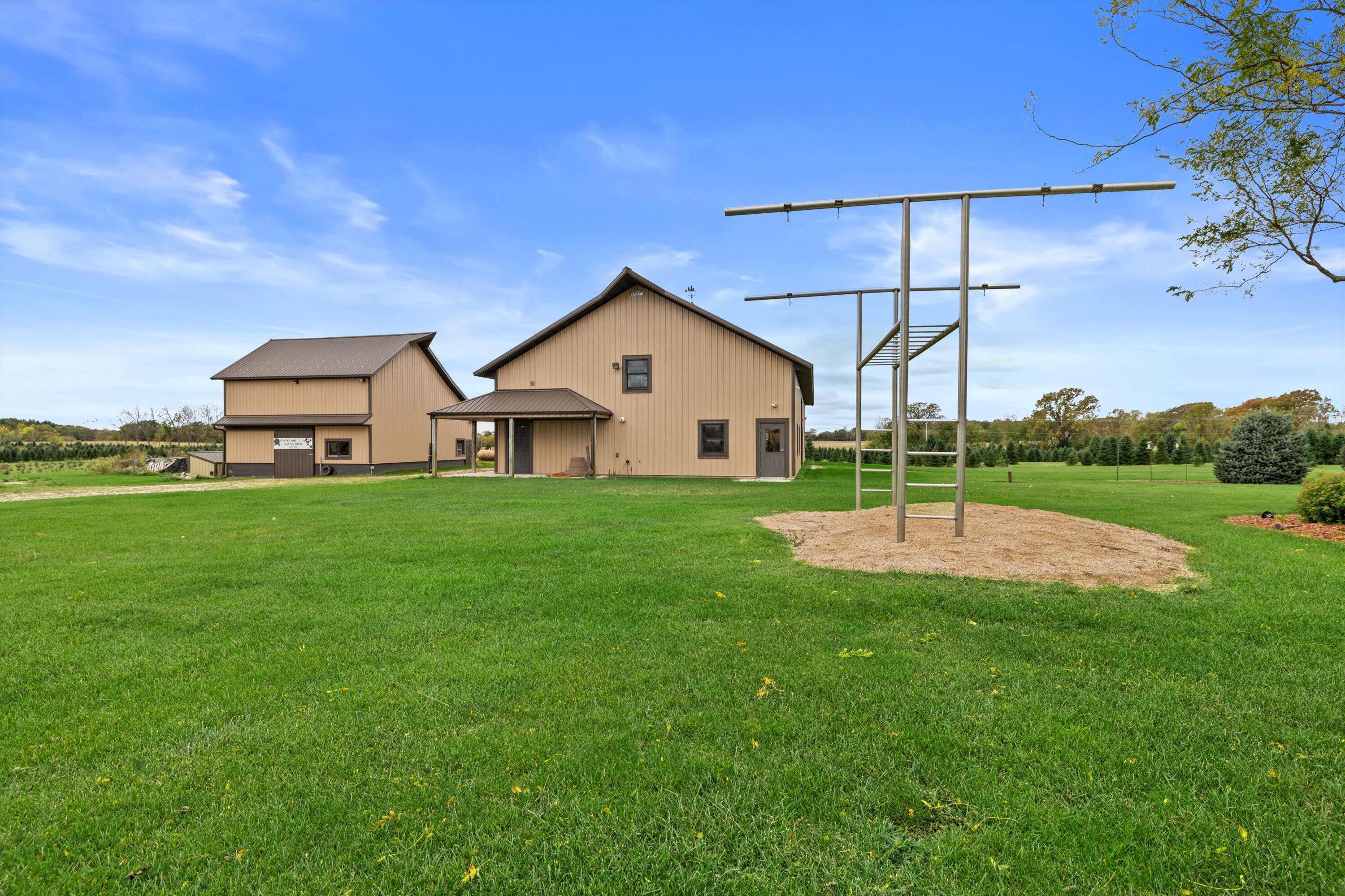 East Troy, Wisconsin, 53120, United States, 4 Bedrooms Bedrooms, ,3 BathroomsBathrooms,Residential,Active,1969679