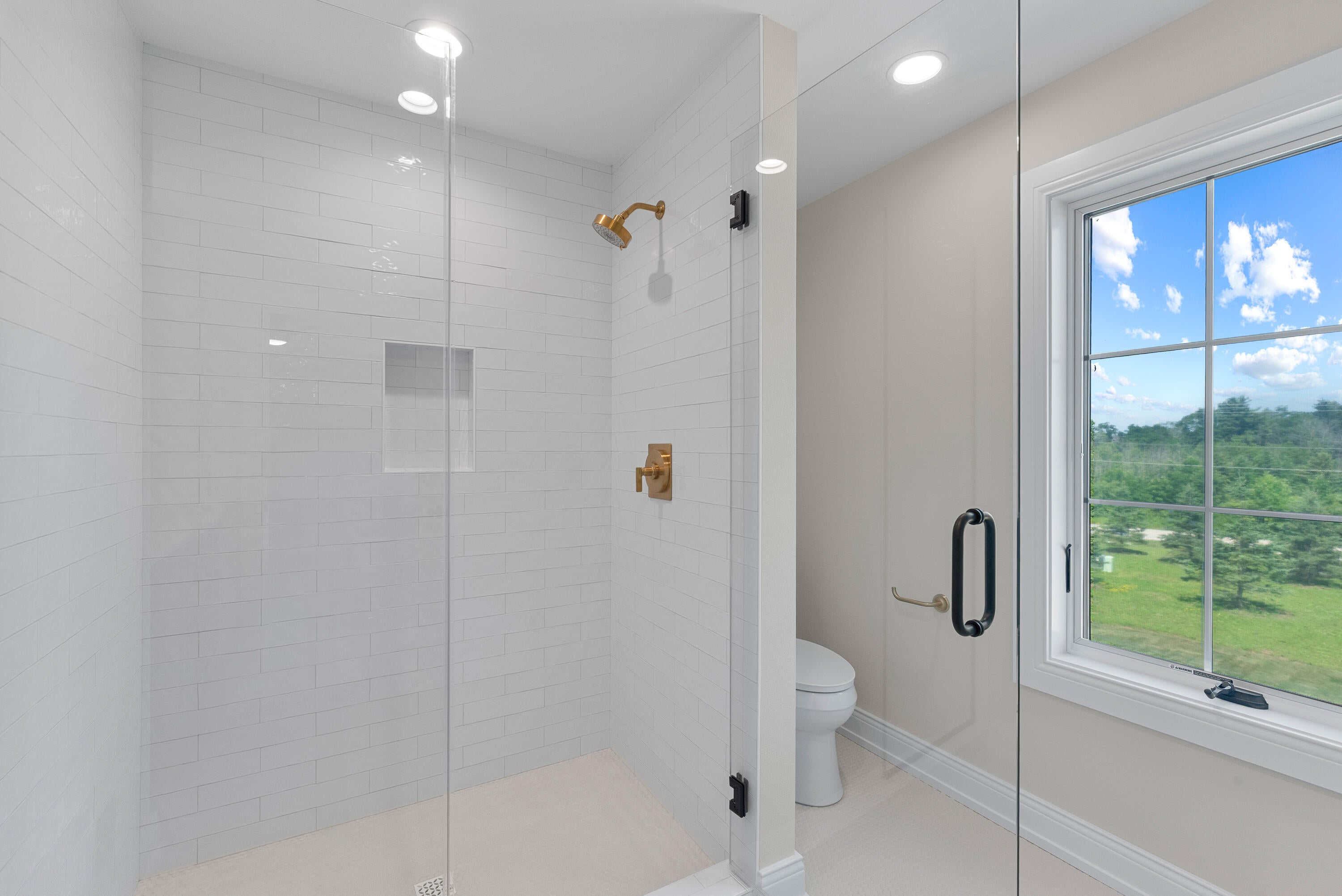 Mequon, Wisconsin, 53097, United States, 5 Bedrooms Bedrooms, ,5 BathroomsBathrooms,Residential,Active,1893229